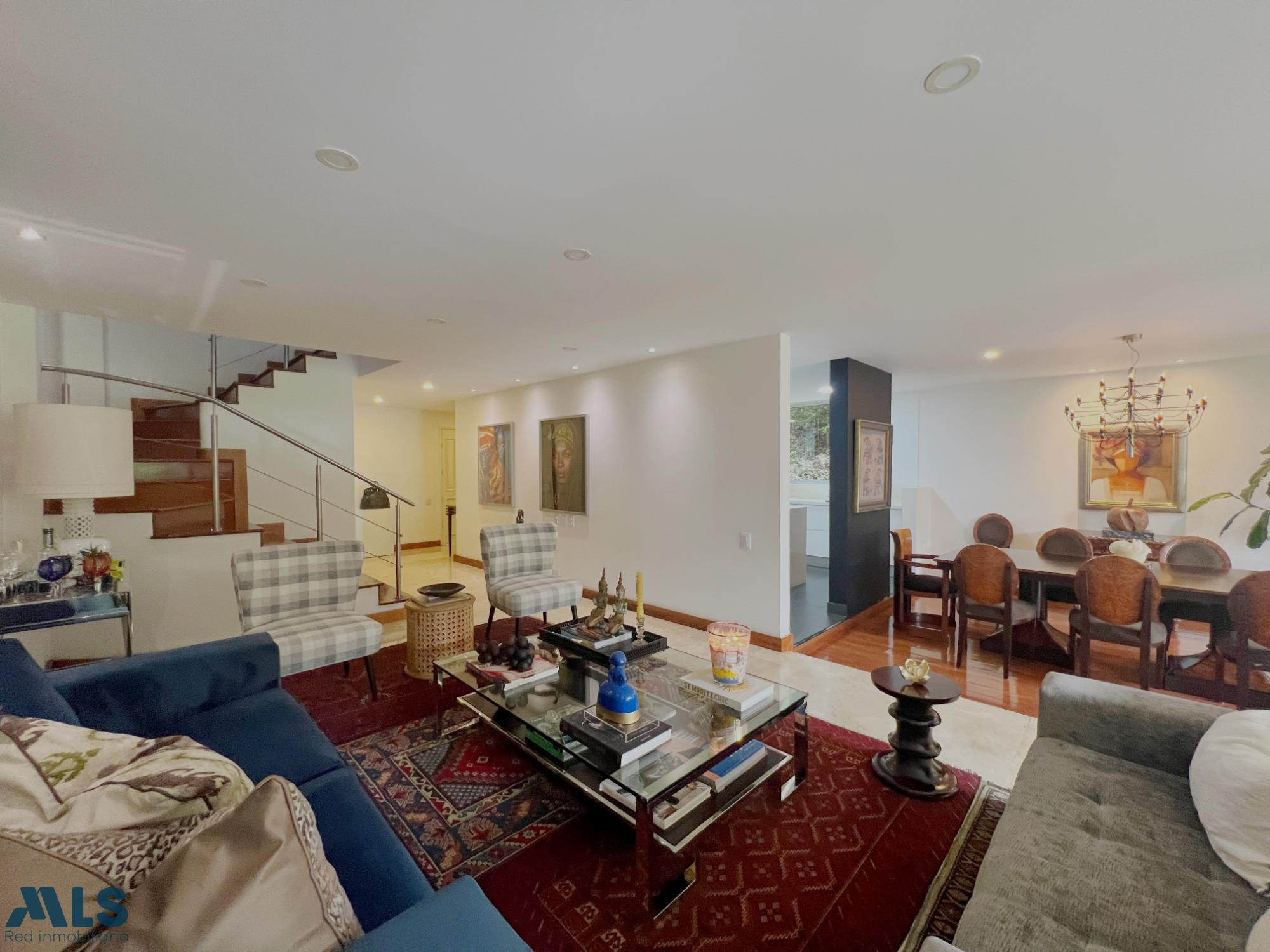 VENTA CASA ESQUINERA EL POBLADO LAS SANTAS medellin - las santas