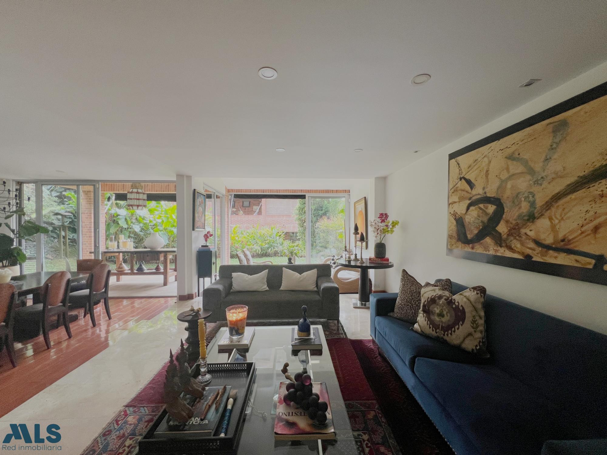 VENTA CASA ESQUINERA EL POBLADO LAS SANTAS medellin - las santas