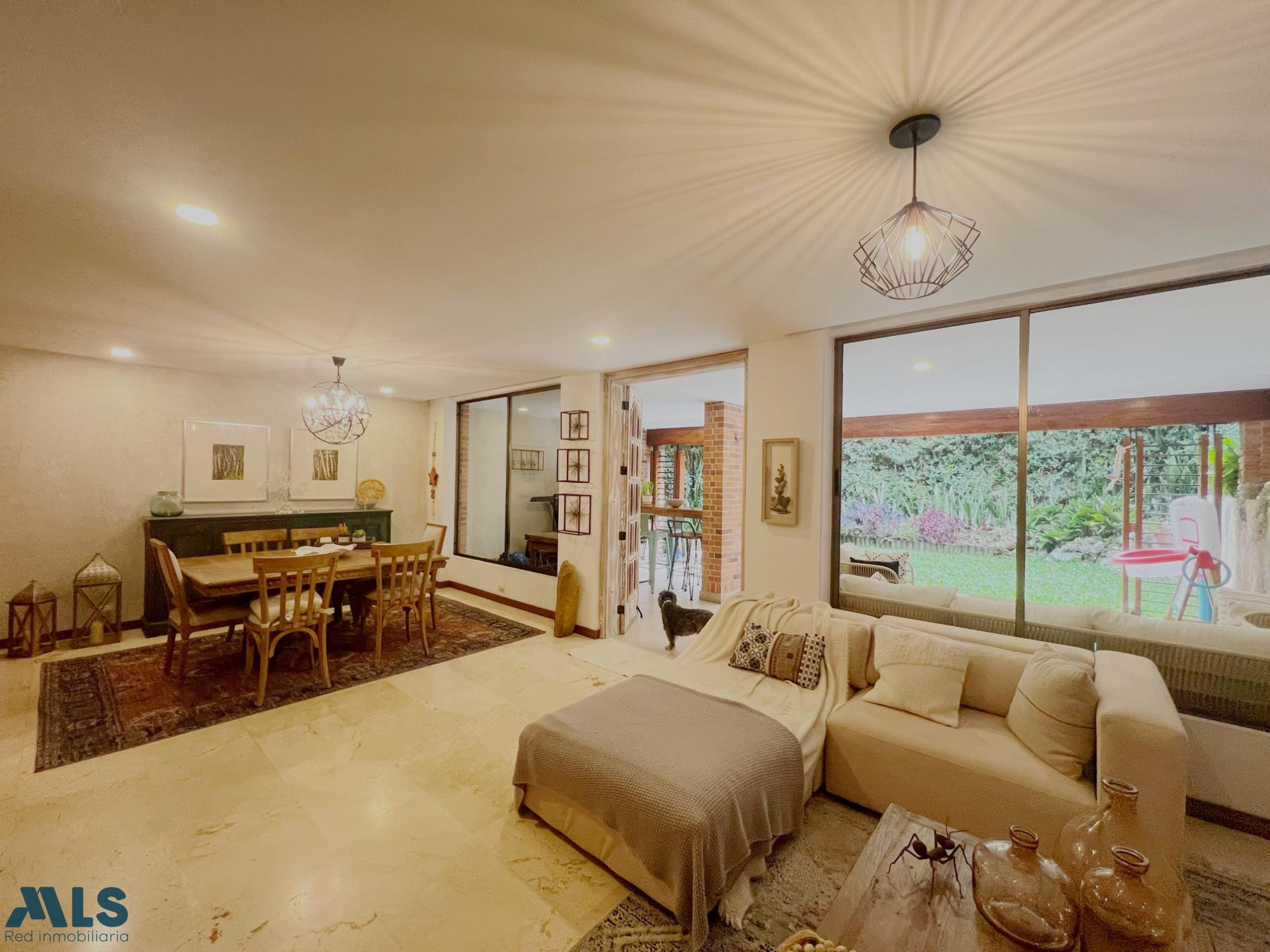 VENTA CASA REMODELADA EL POBLADO LAS SANTAS medellin - las santas