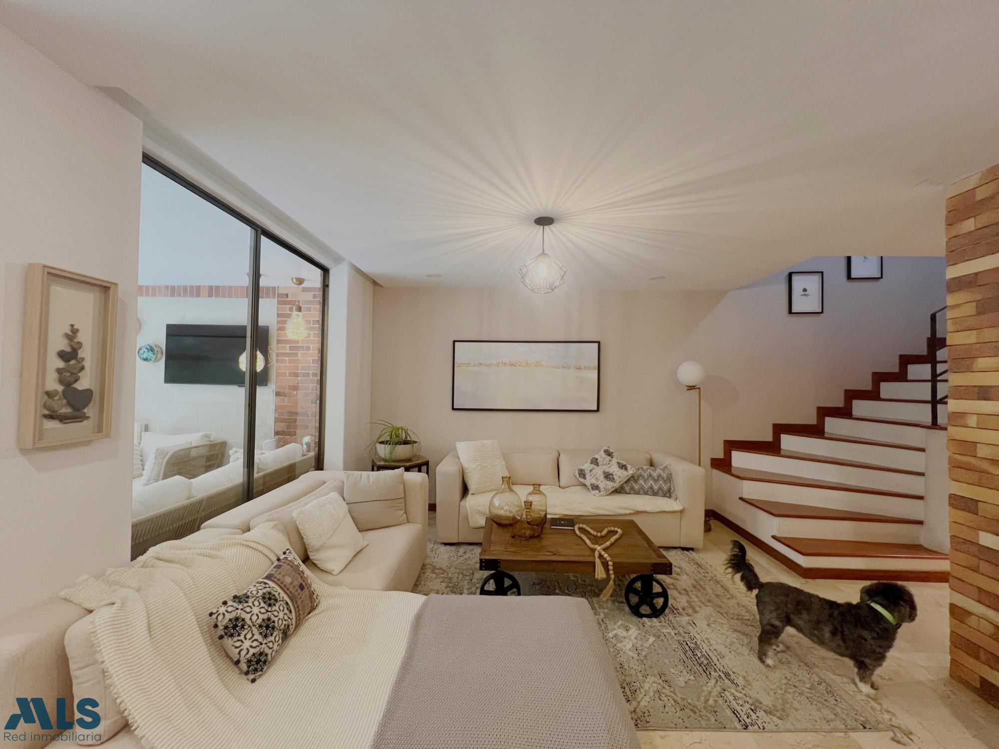 VENTA CASA REMODELADA EL POBLADO LAS SANTAS medellin - las santas