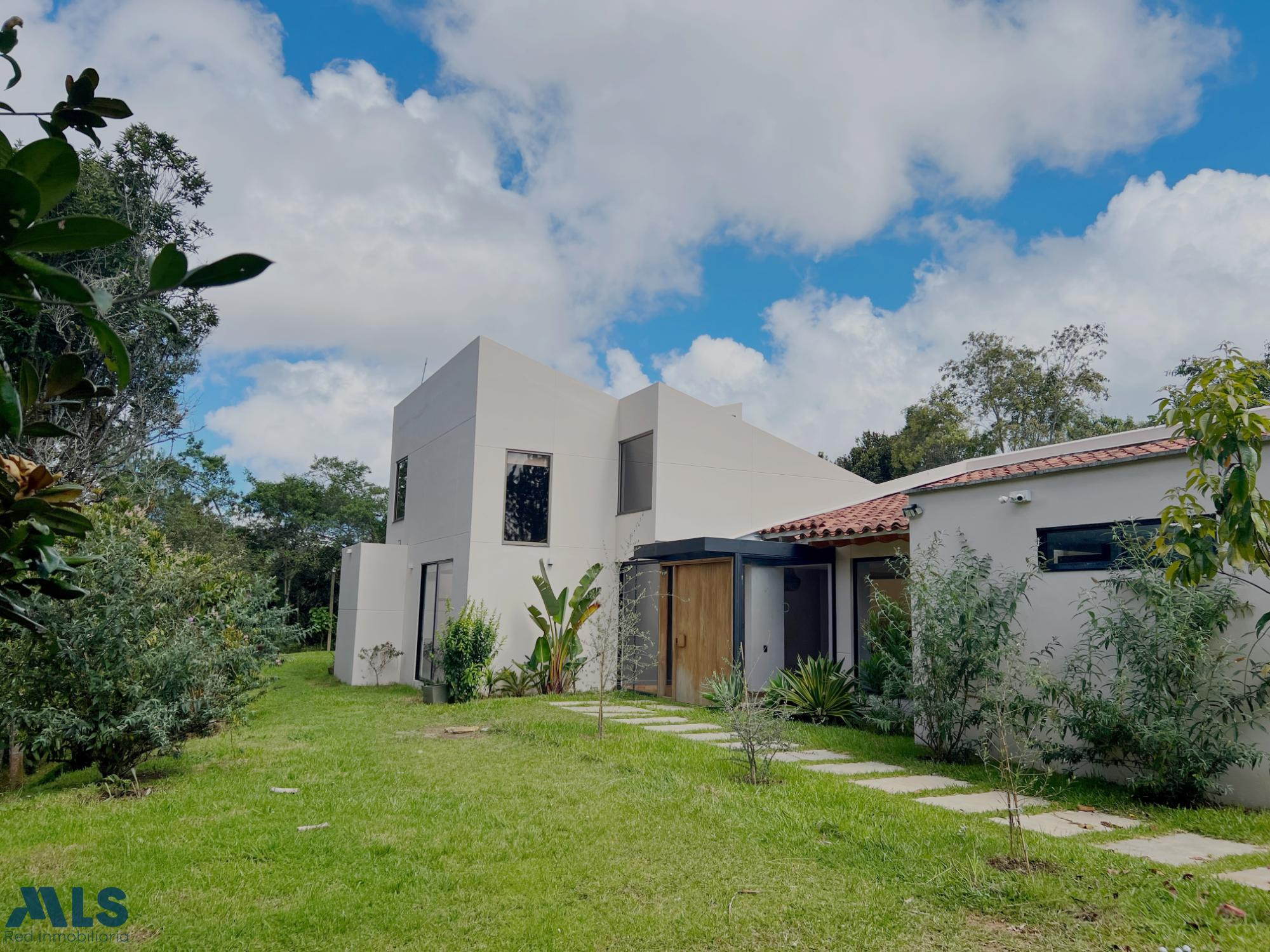 VENTA CASA EN EL RETIRO CERCA A PICCOLO EN PARCELACIÓN el-retiro - v la fe