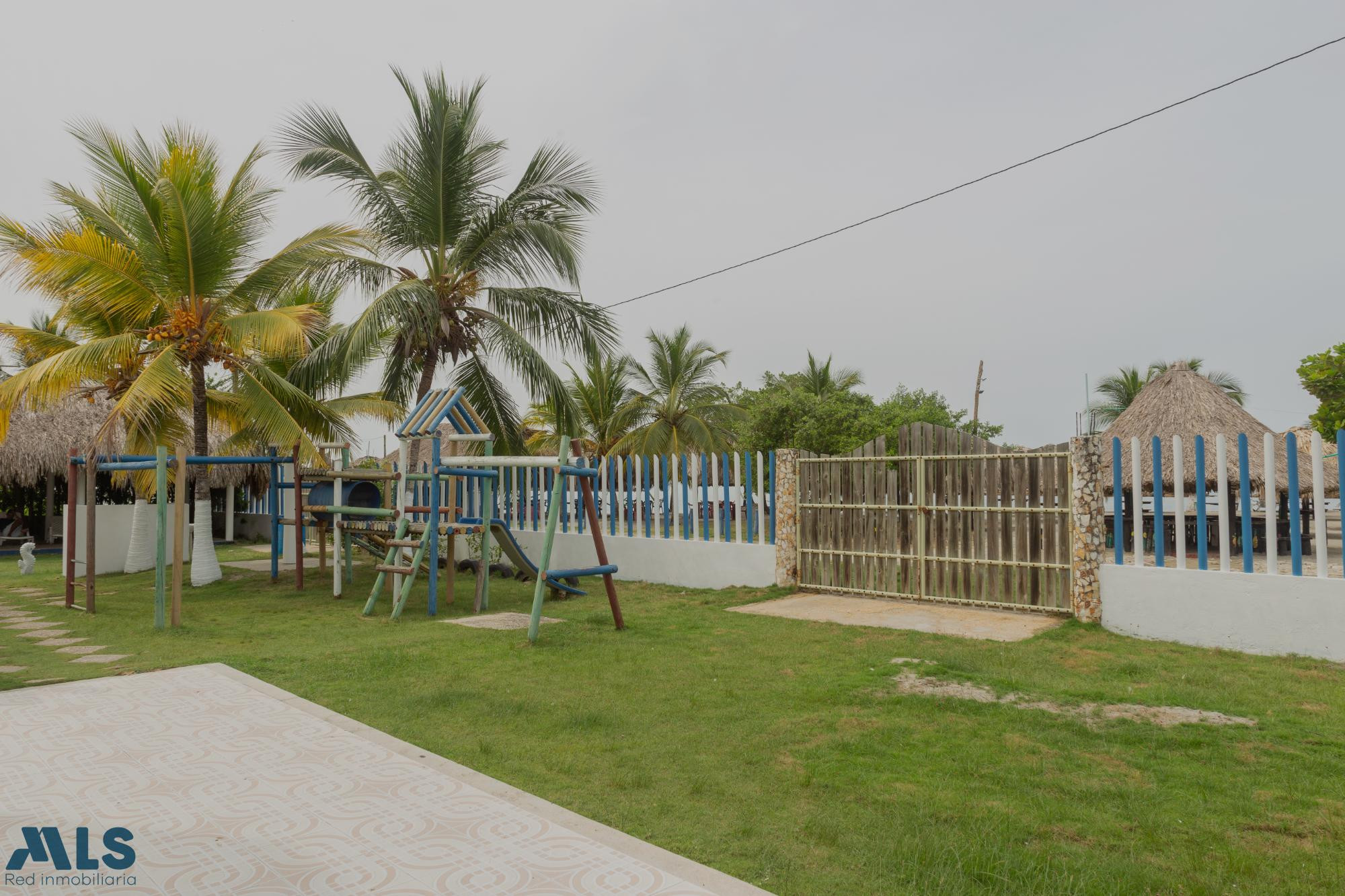 Frente al mar hoy. Proyecto millonario mañana. covenas - ensenada 2