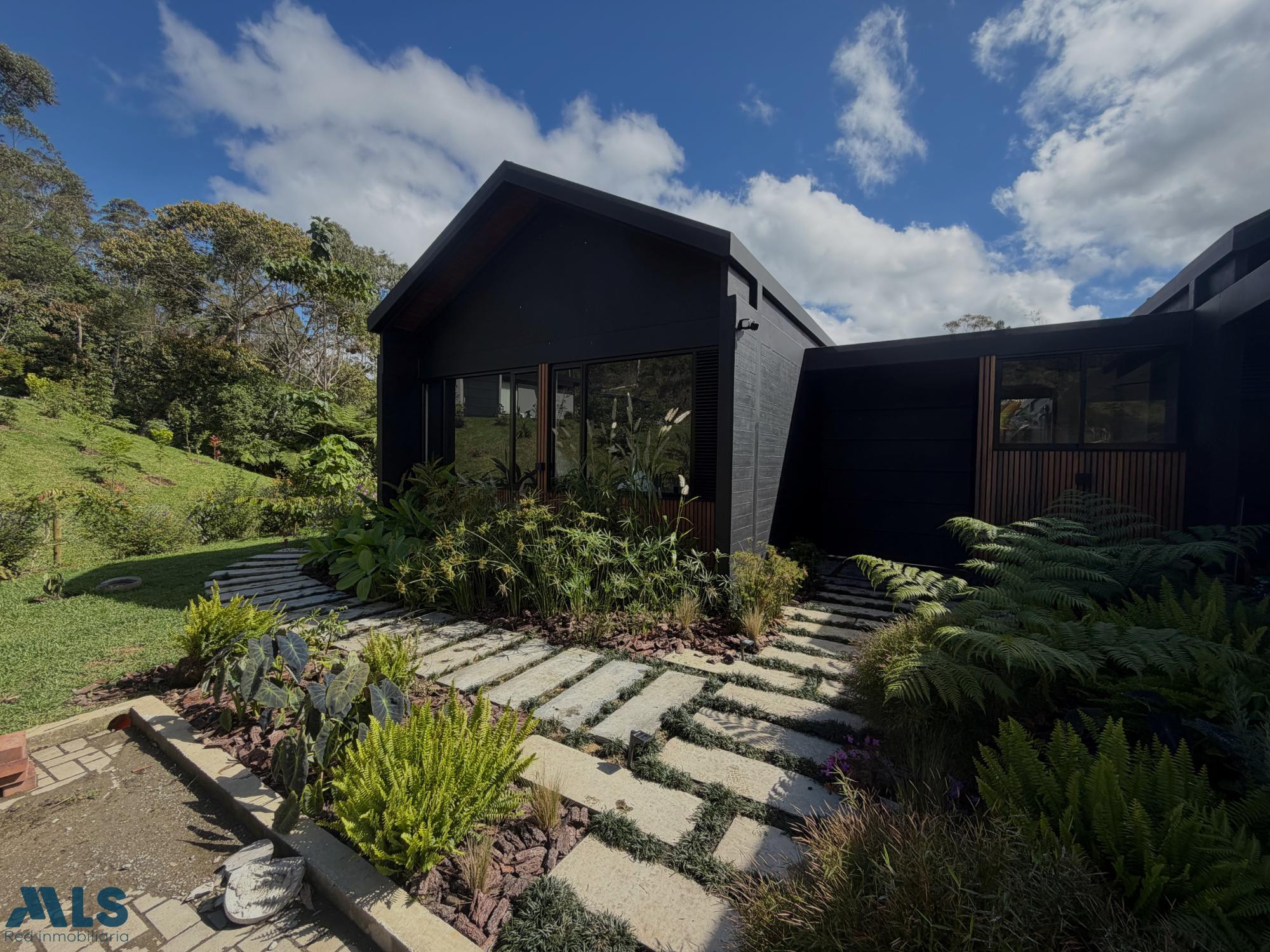 CASA CAMPESTRE - MONTE SERENO REFUGIO el-retiro - pantanillo