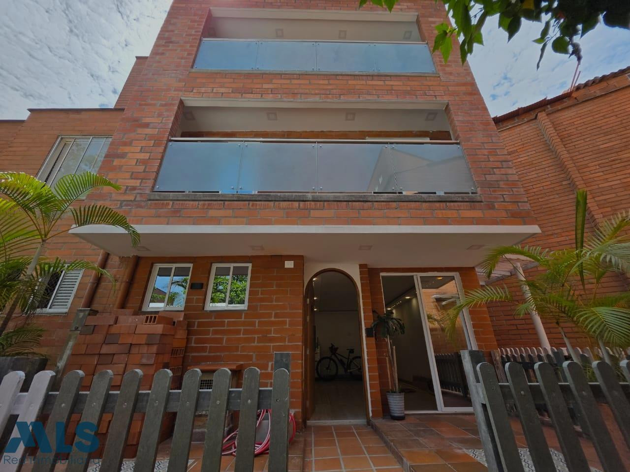 Casa en venta a precio de oportunidad en La Mota. medellin - la mota