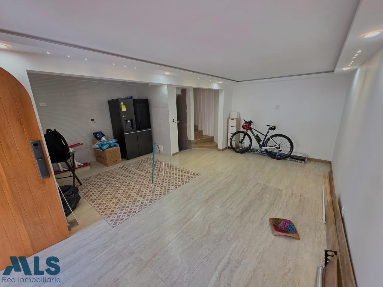 Casa en venta a precio de oportunidad en La Mota. medellin - la mota
