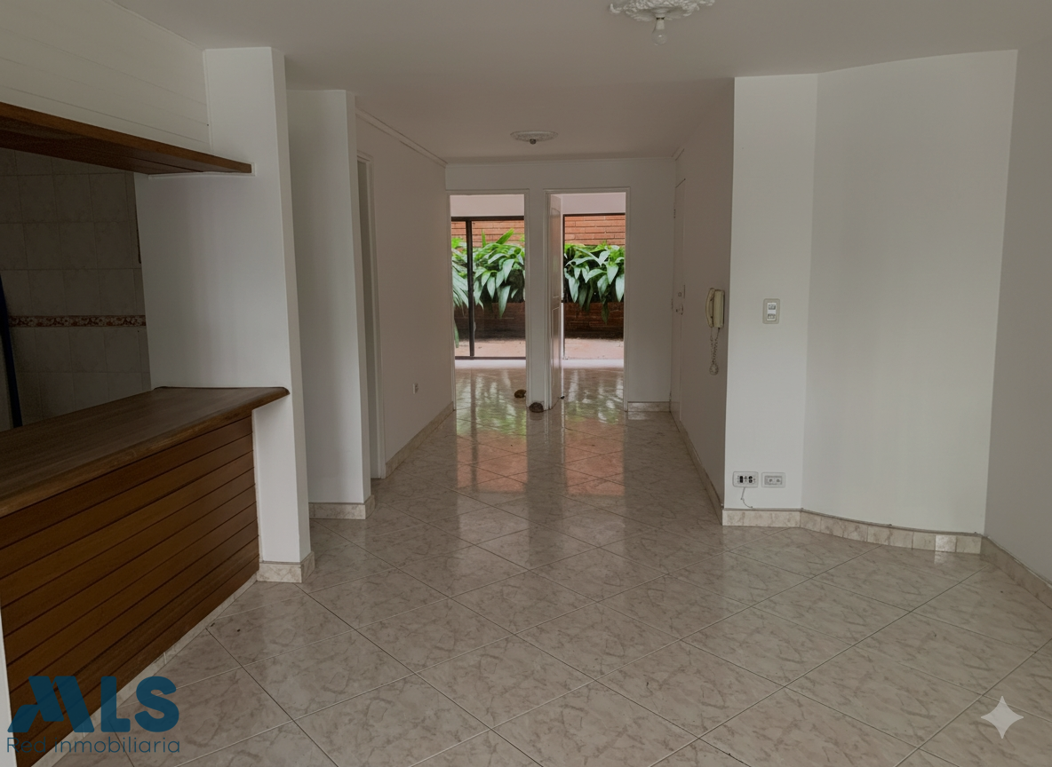 Apartamento en primer piso, patio 24 m² a 5 minutos a pie de Provenza para remodelar medellin - provenza