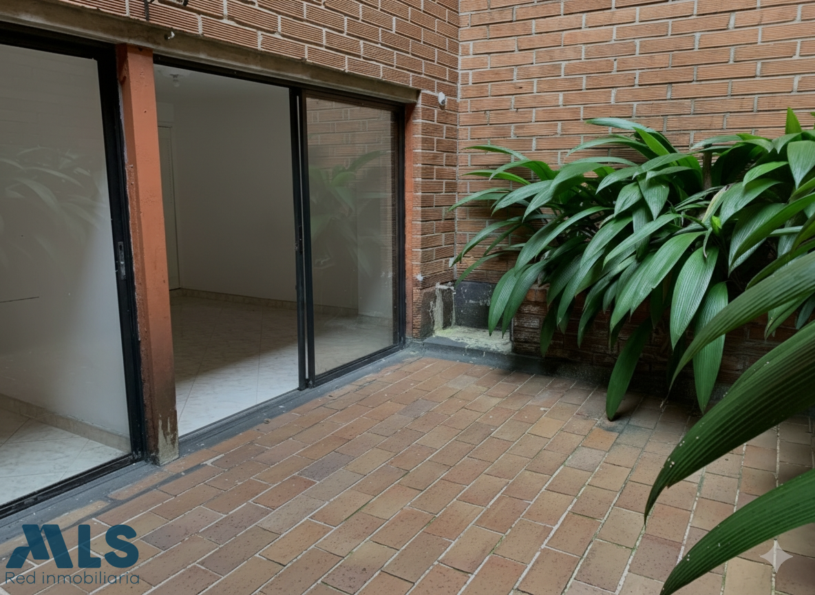 Apartamento en primer piso, patio 24 m² a 5 minutos a pie de Provenza para remodelar medellin - provenza