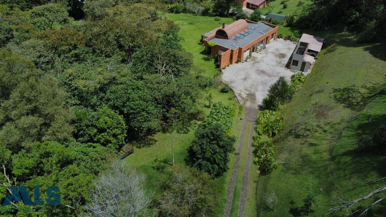 Finca moderna en generoso terreno la-ceja - corredor san antonio la ceja la ceja