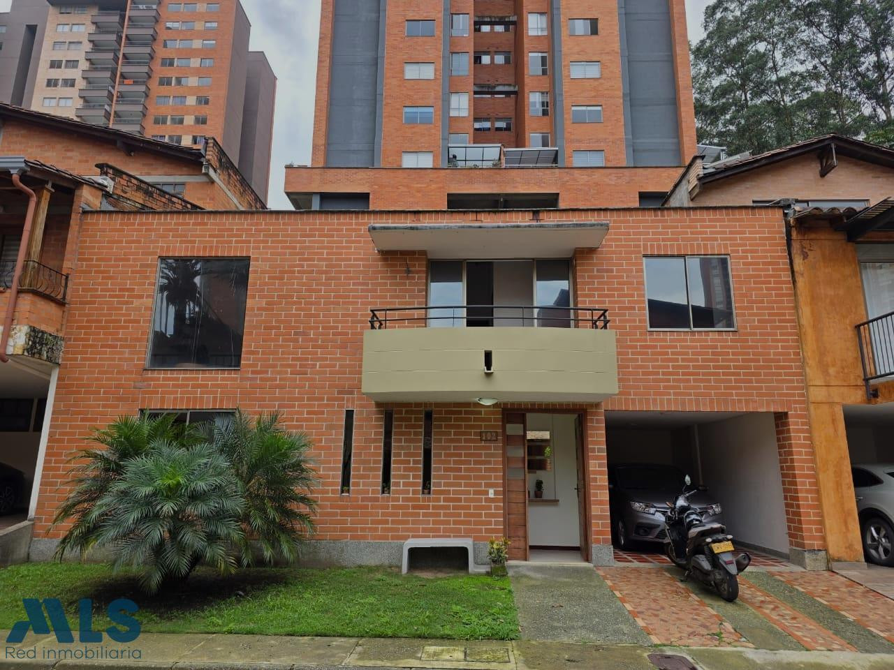 Casa en venta en Sabaneta en zona tranquila. sabaneta - v canaveralejo