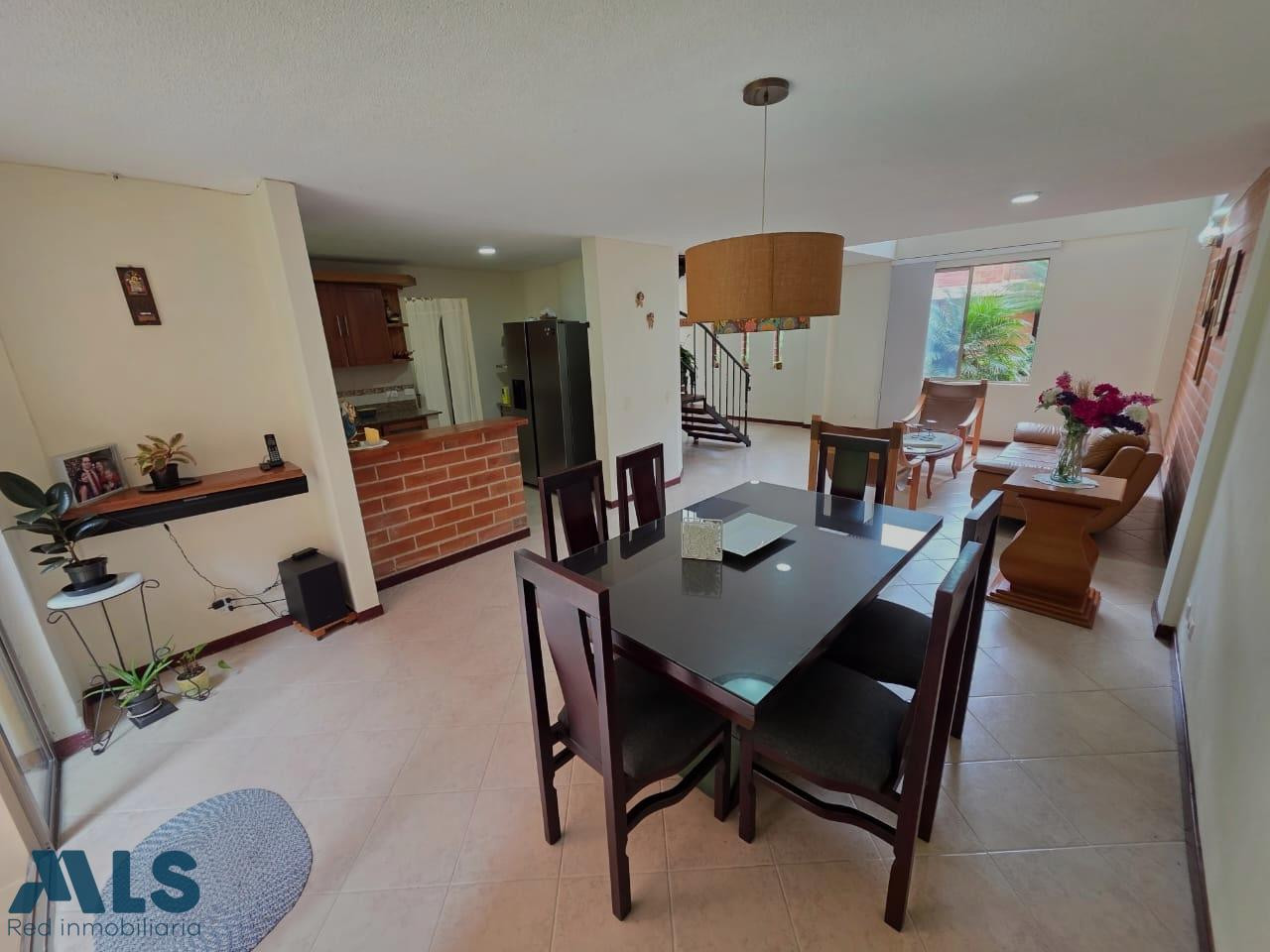 Casa en venta en Sabaneta en zona tranquila. sabaneta - v canaveralejo