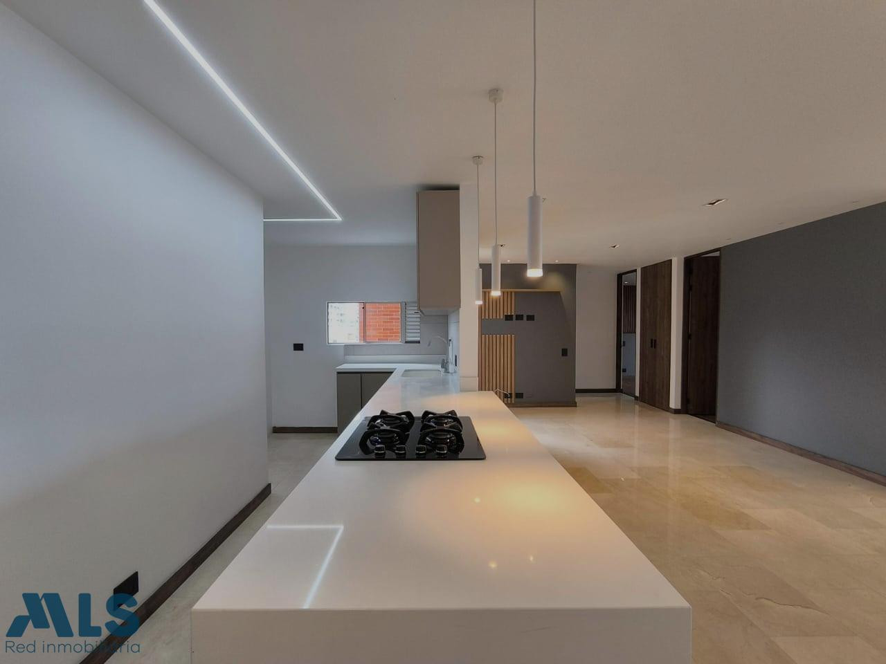 EXCLUSIVO APARTAMENTO EN CASTROPOL - REMODELADO. medellin - castropol