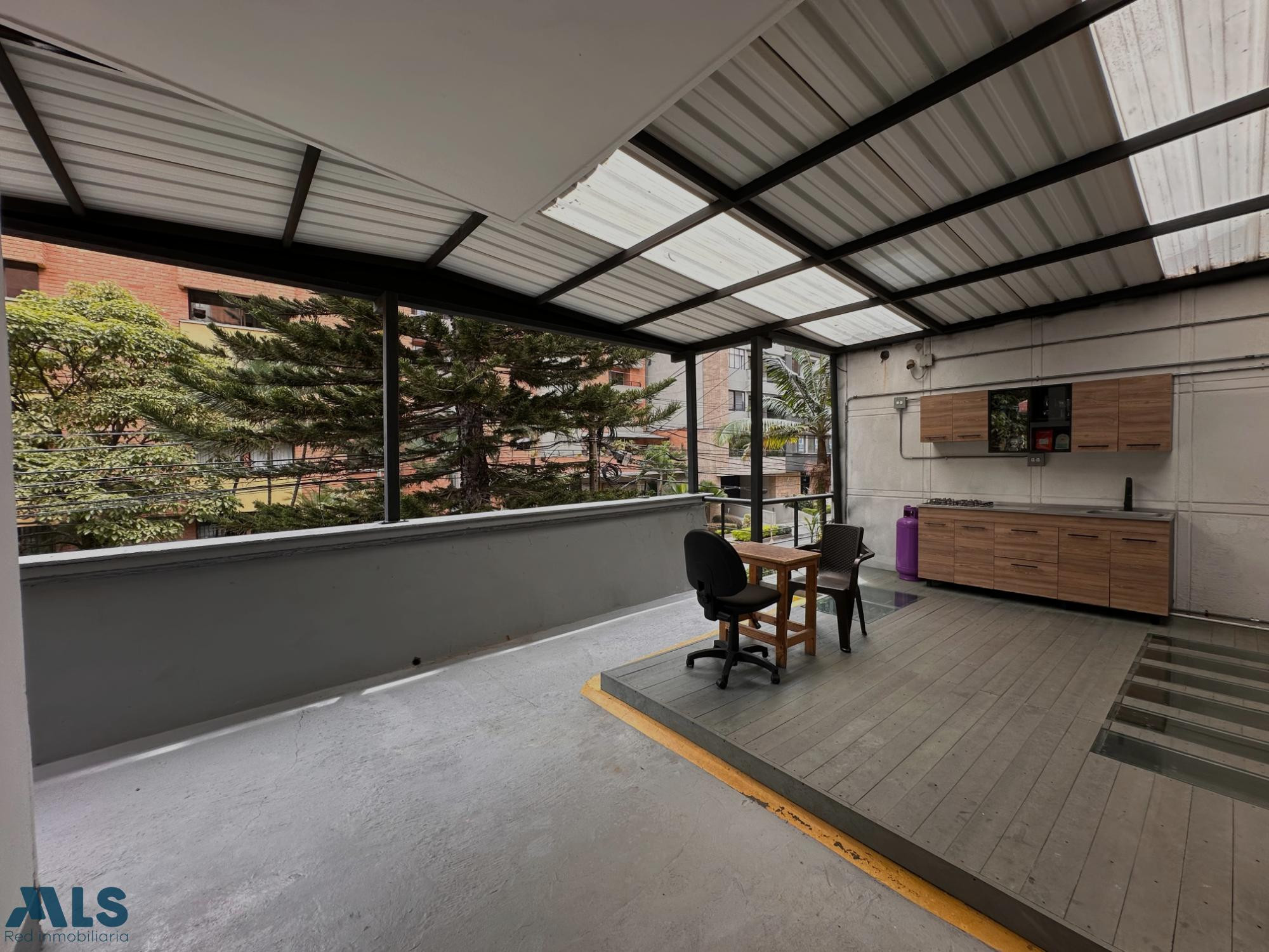 Casa gigante en el corazón de Laureles medellin - santa teresita