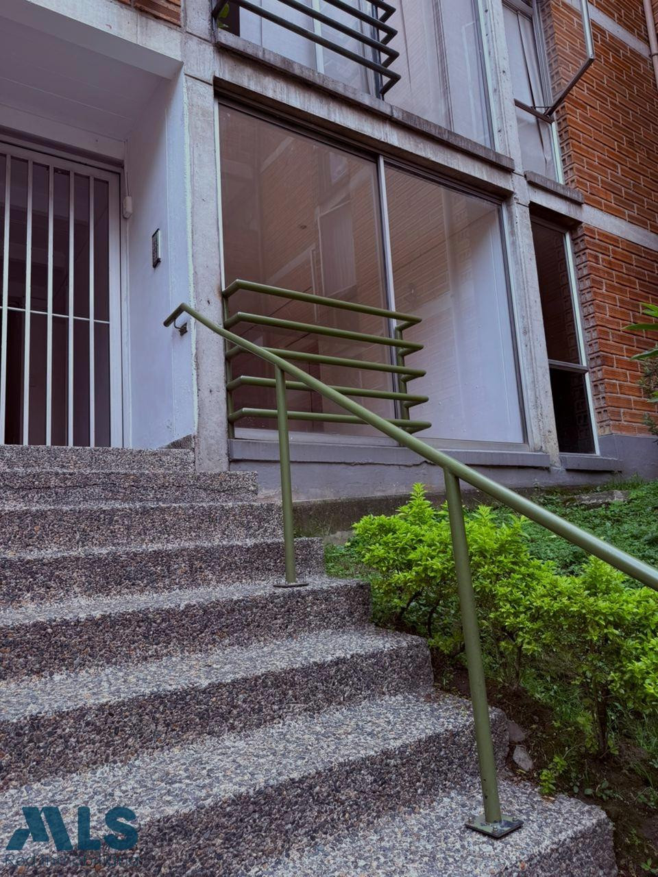 HERMOSO APARTAMENTO EN VIA PALMAS EXCELENTE UBICACION medellin - san diego