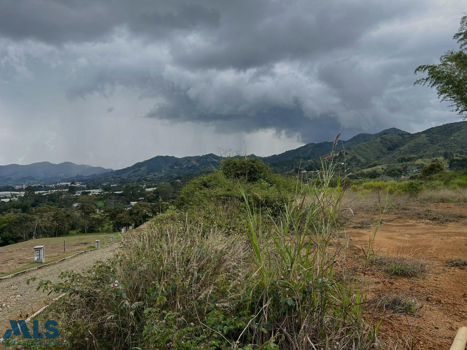 hermoso lote en la ceja muy bien ubicado la-ceja - v el capiro