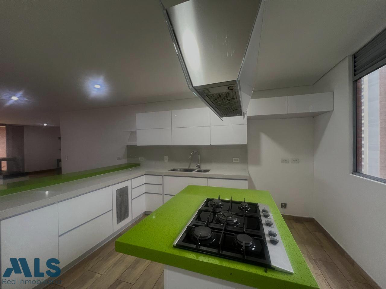 APARTAMENTO CON UBICACION PRIVILEGIADA envigado - loma de benedictinos