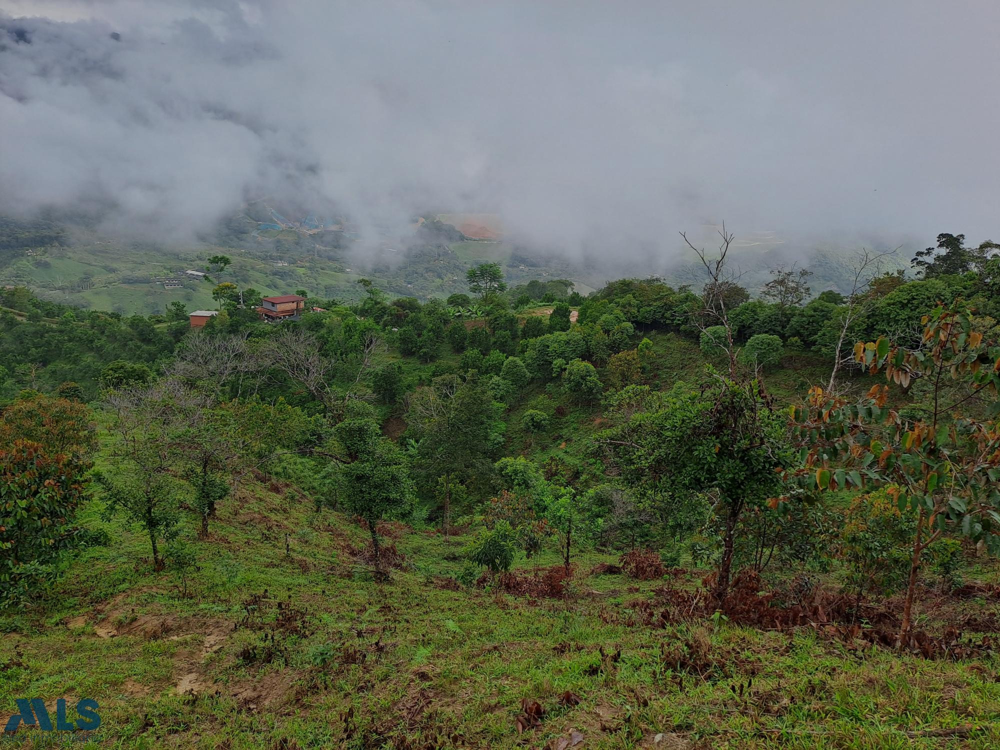 68.200mts para parcelar en 27 lotes independientes. santo-domingo - rural