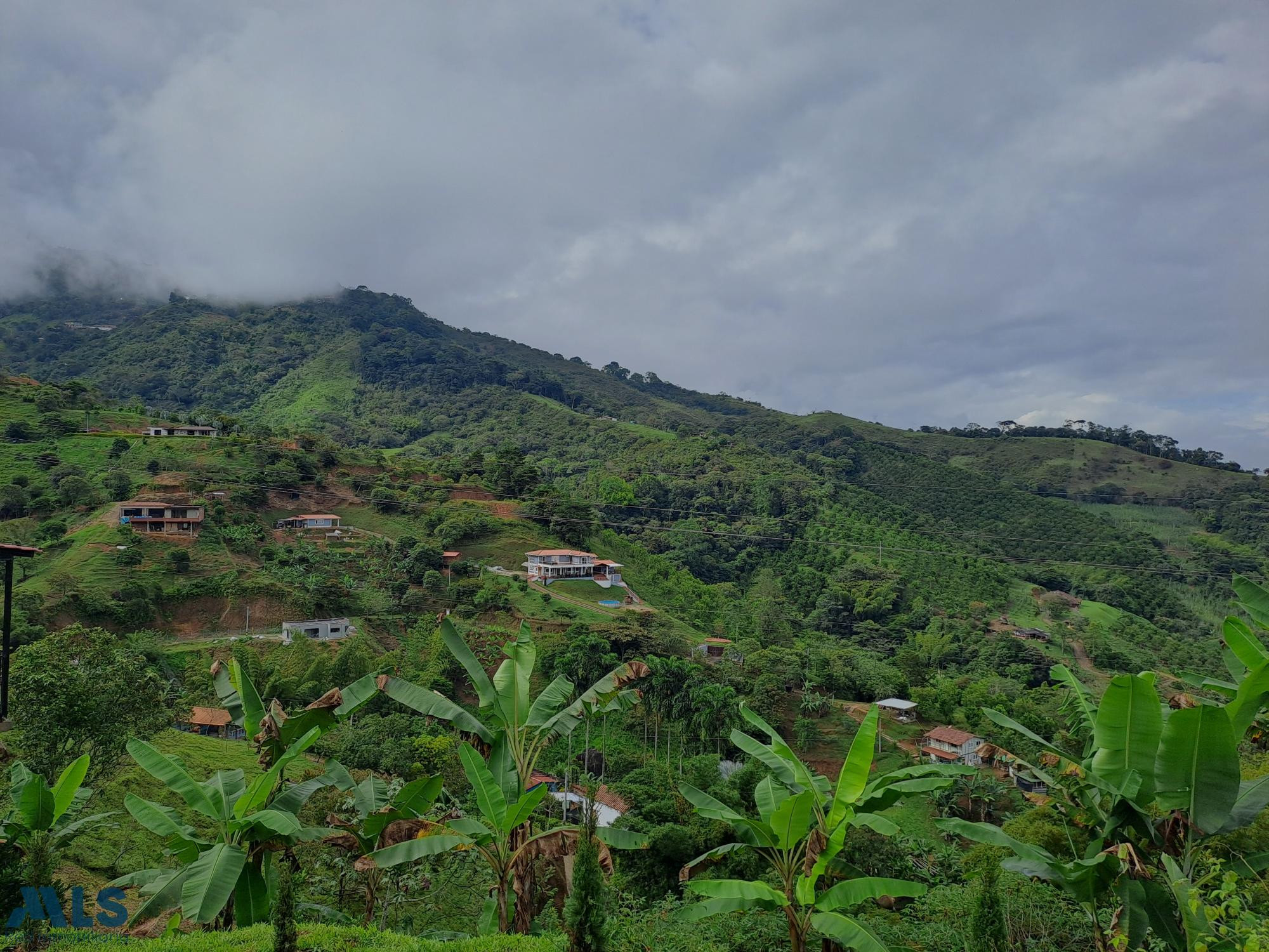 68.200mts para parcelar en 27 lotes independientes. santo-domingo - rural
