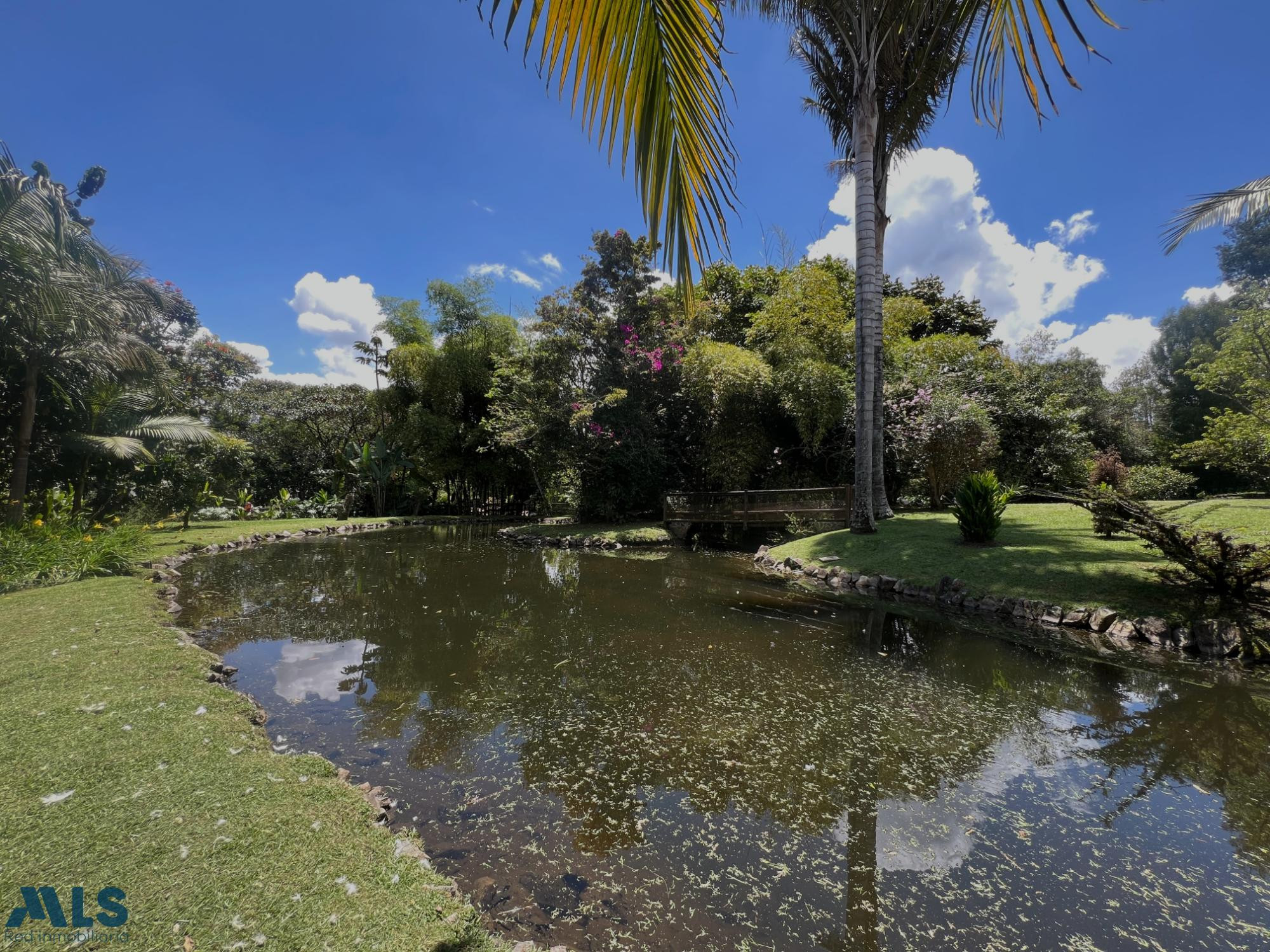 VENTA CASA MODERNA EL RETIRO FIZEBAD LOTE PLANO CON LAGO el-retiro - sector fizebad