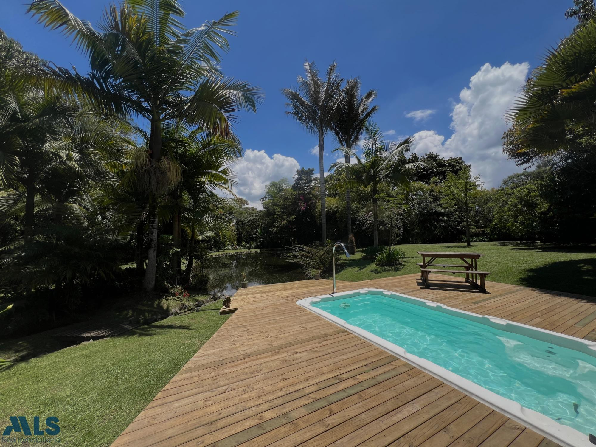 VENTA CASA MODERNA EL RETIRO FIZEBAD LOTE PLANO CON LAGO el-retiro - sector fizebad