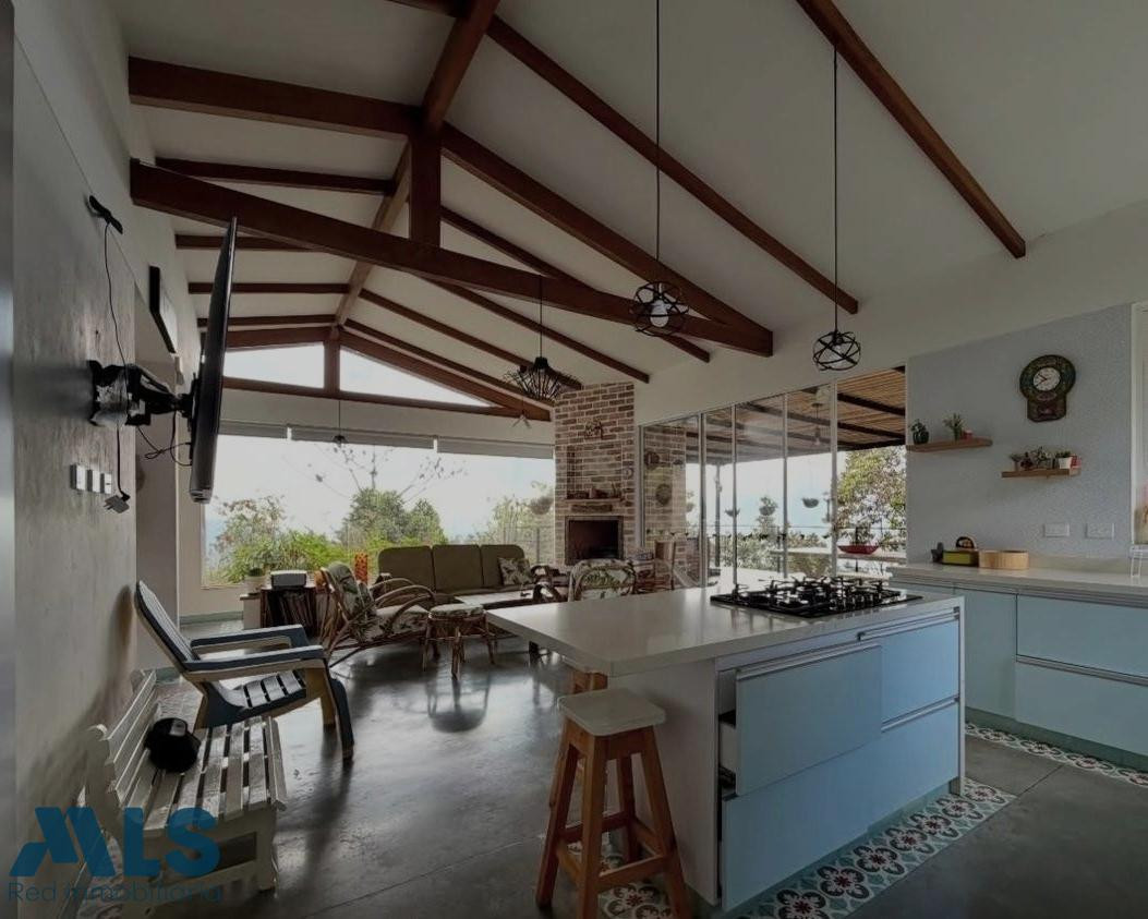 Disfruta de una vista espectacular hacia La Romera envigado - la catedral