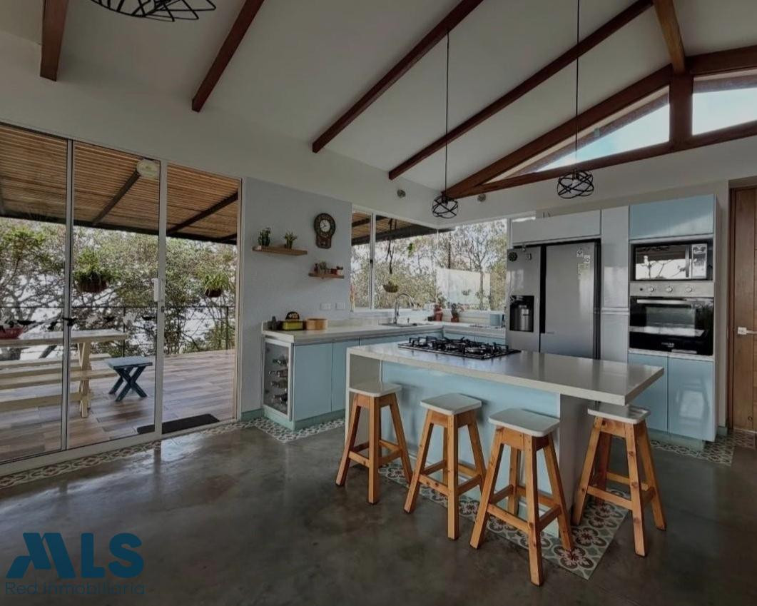 Disfruta de una vista espectacular hacia La Romera envigado - la catedral