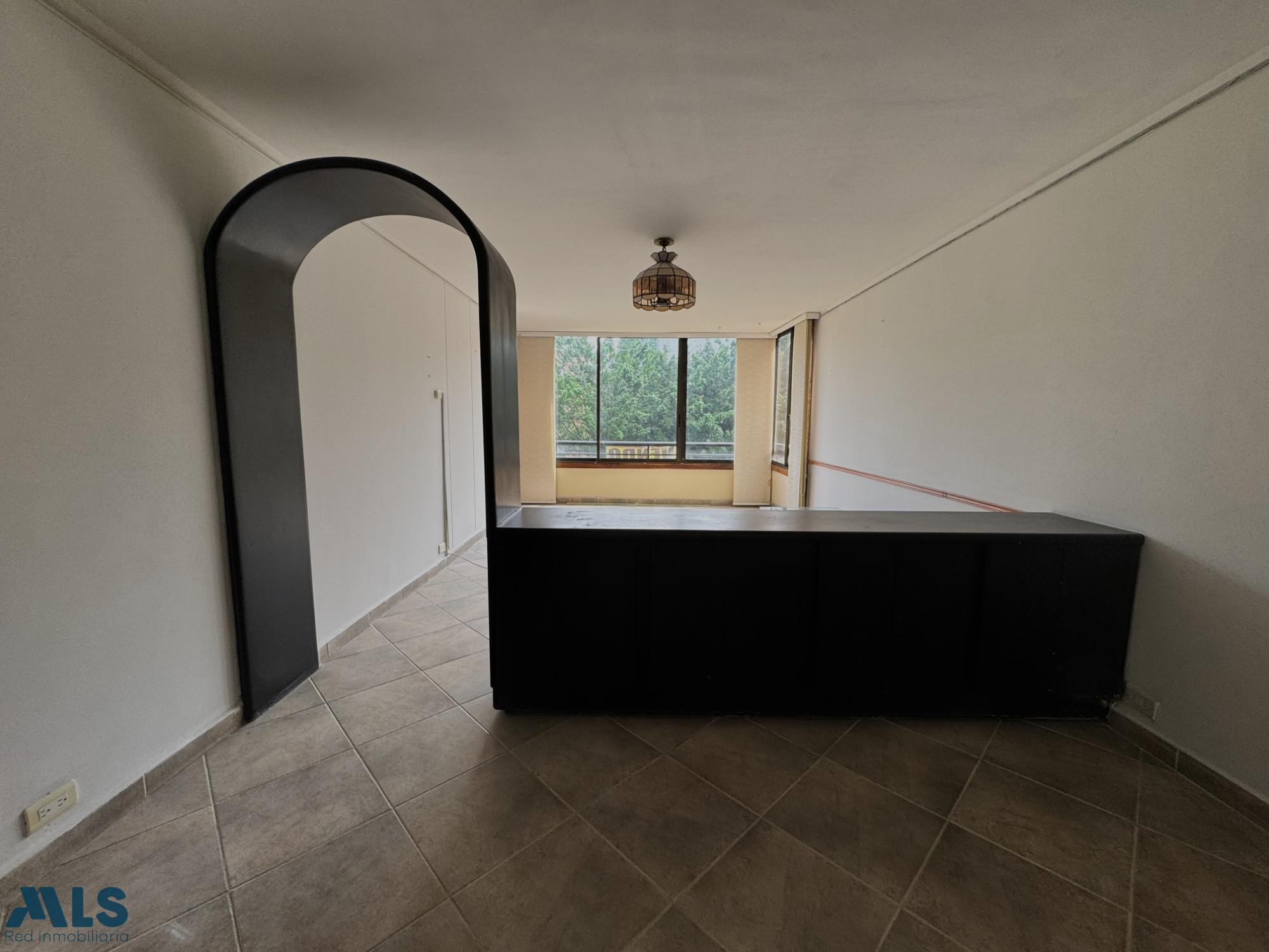 🔑 Apartamento con enorme potencial en el corazón de El Poblado medellin - patio bonito