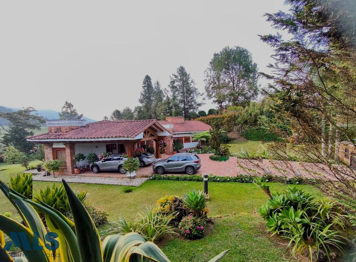 CASA CAMPESTRE EN EL ALTO DEL ESCOBERO ¡ADIÓS VIDA DE LA CIUDAD! el-retiro - alto del escobero el retiro