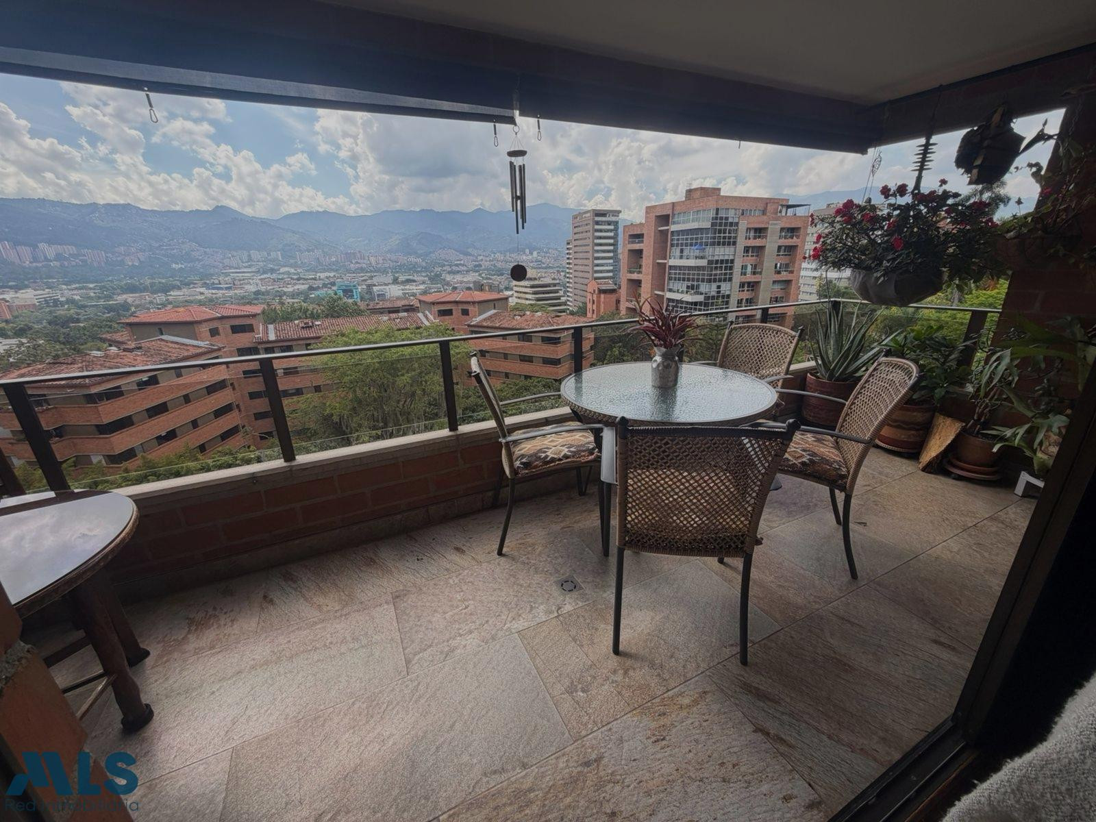 VENDO APTO POBLADO - CASTROPOL - ÁREA GRANDE medellin - castropol