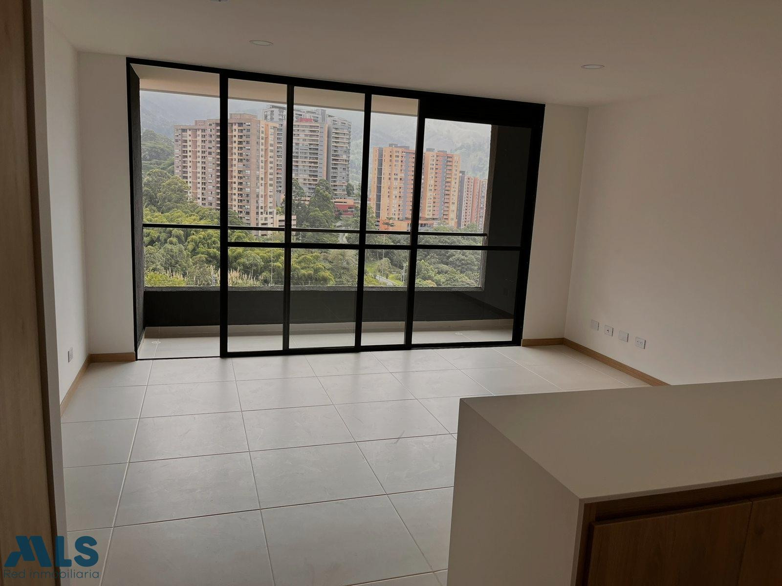 Venta de apartamento muy nuevo en Loma del Escobero envigado - loma del escobero