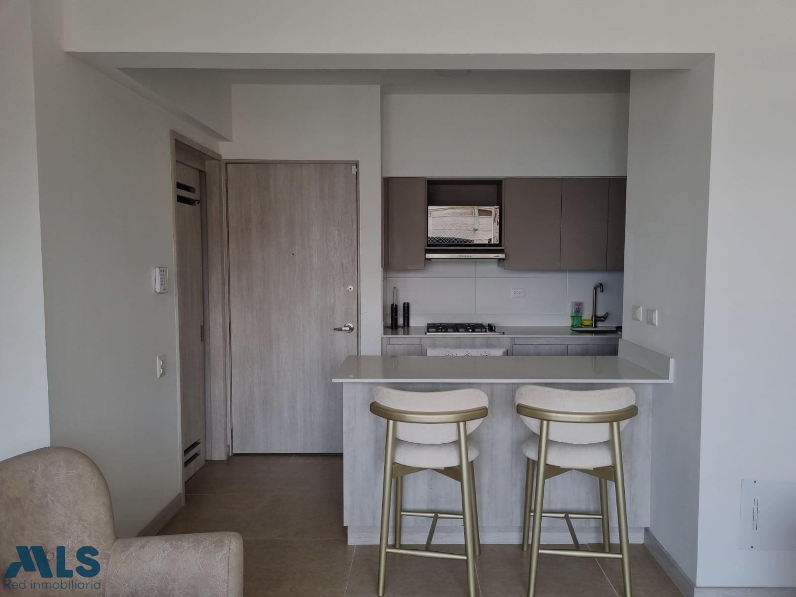 Ubicación estrategica . medellin - ciudad del rio