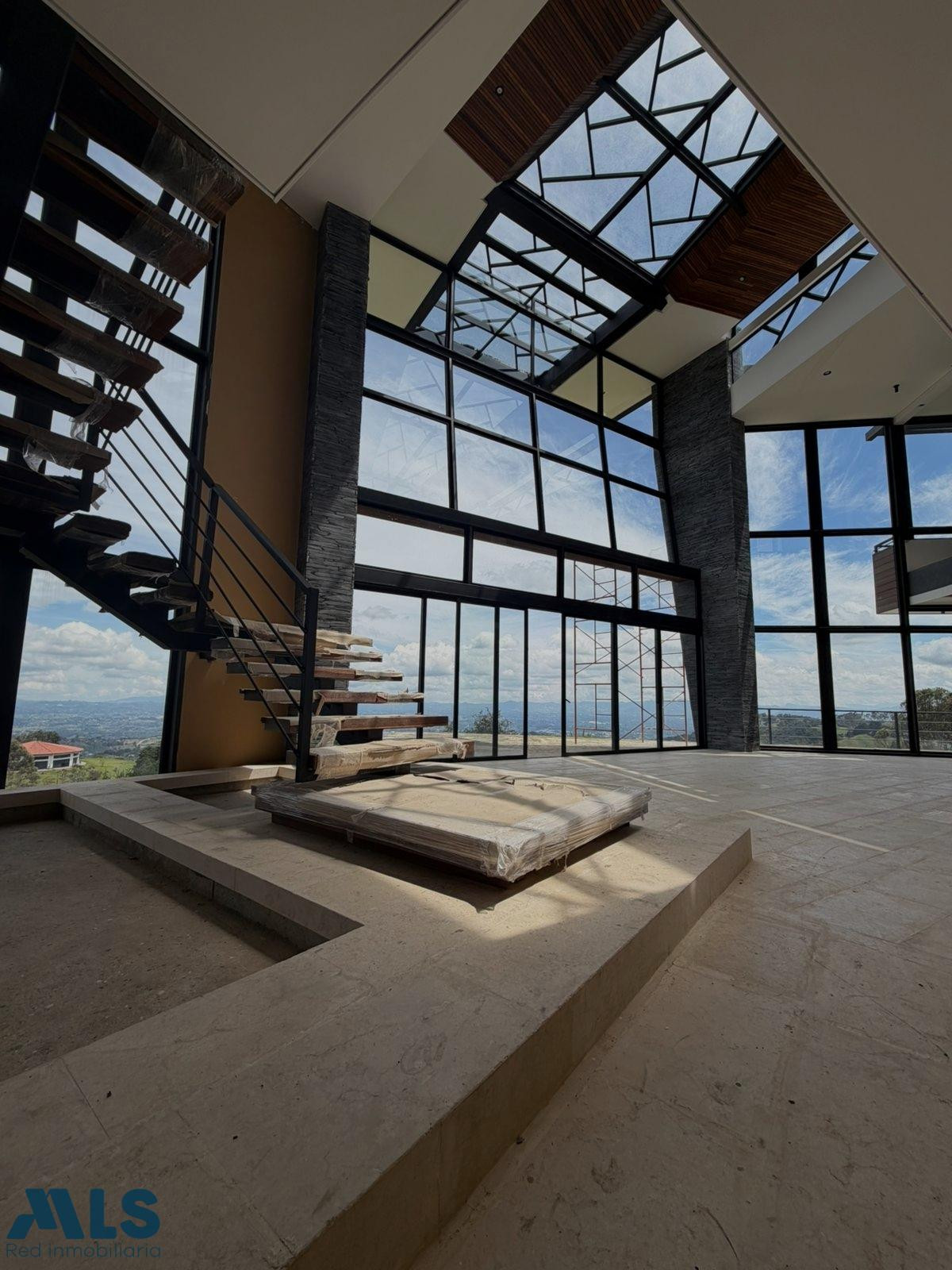 Magestuosa Casa con vista a las montañas envigado - alto de las palmas