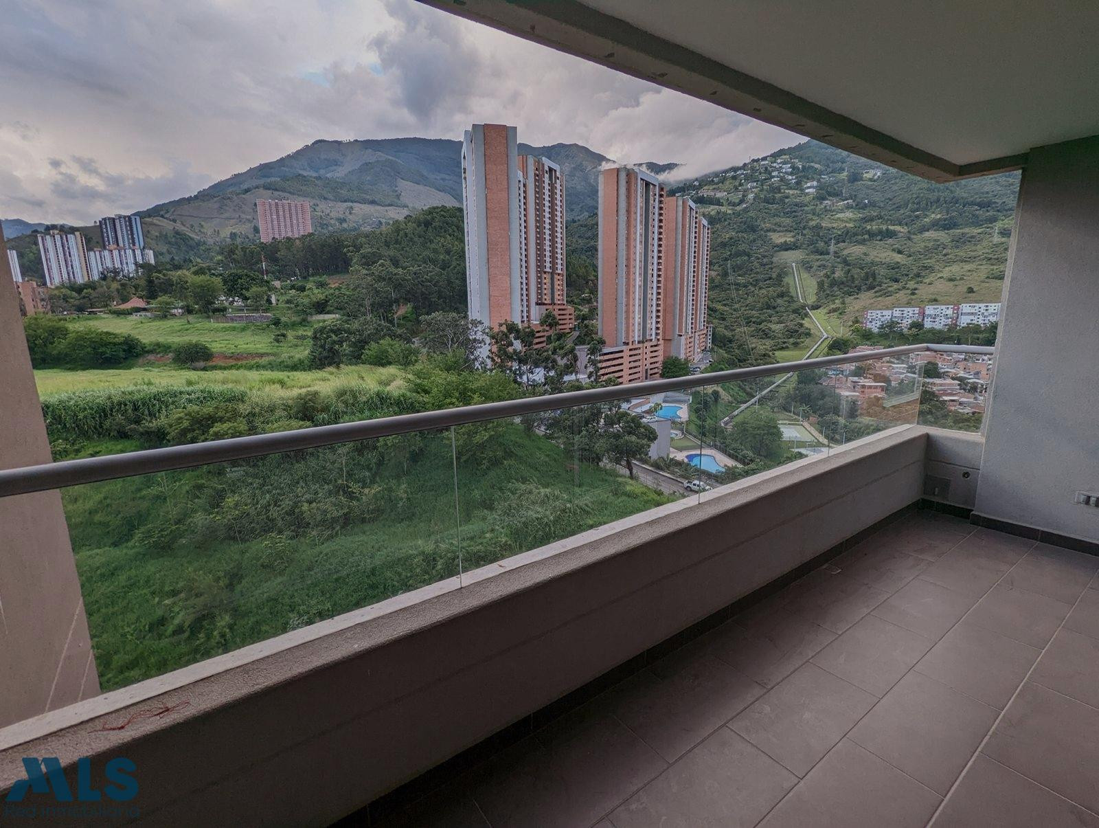 Increible apartamento amplio a la venta sector exclusivo bello - navarra