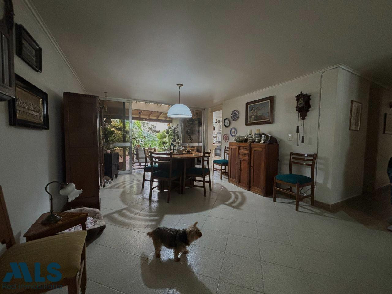 Apartamento con excelente ubicación y espacios. medellin - la aguacatala