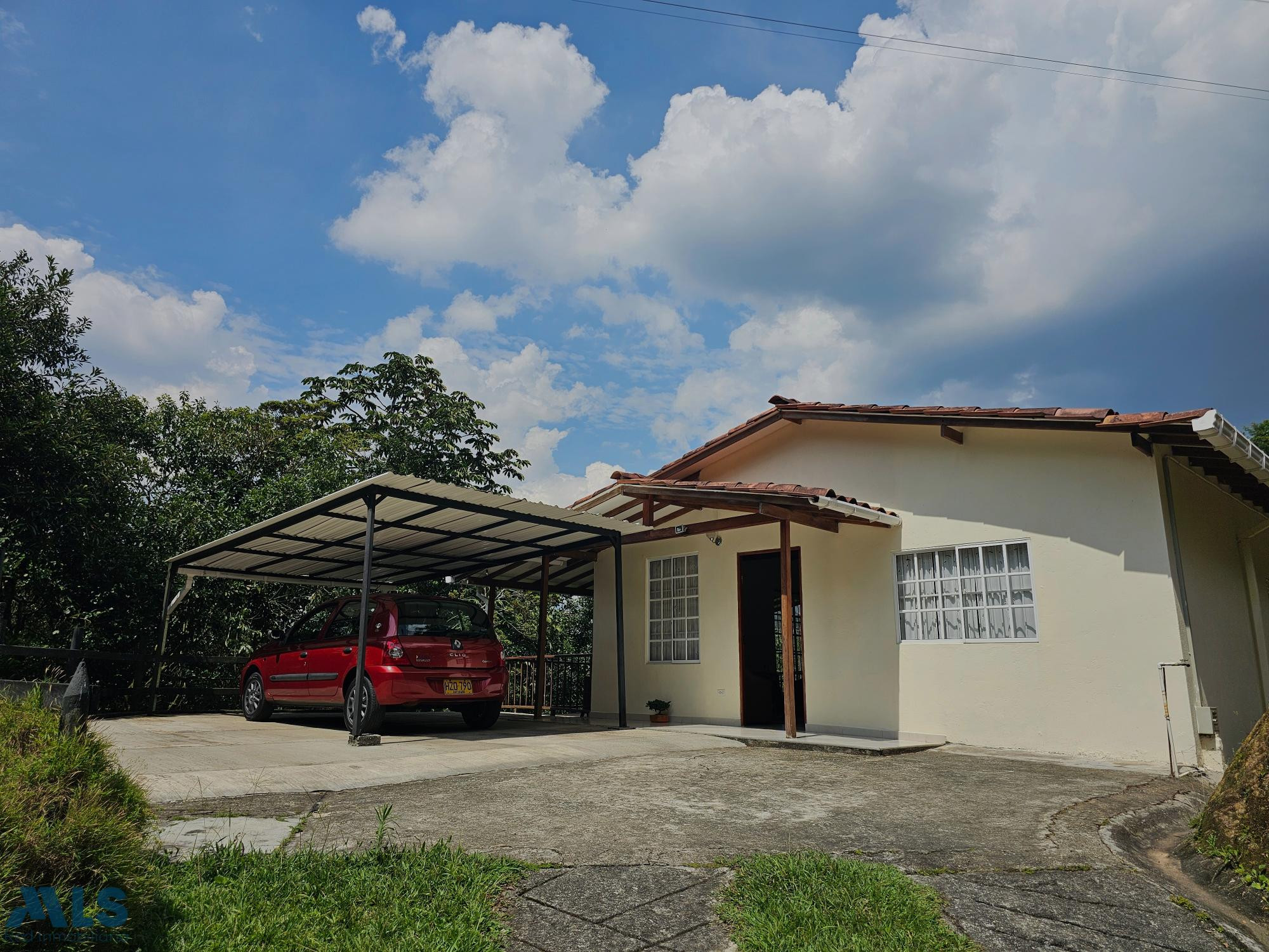 Casa independiente sector campestre envigado - el salado