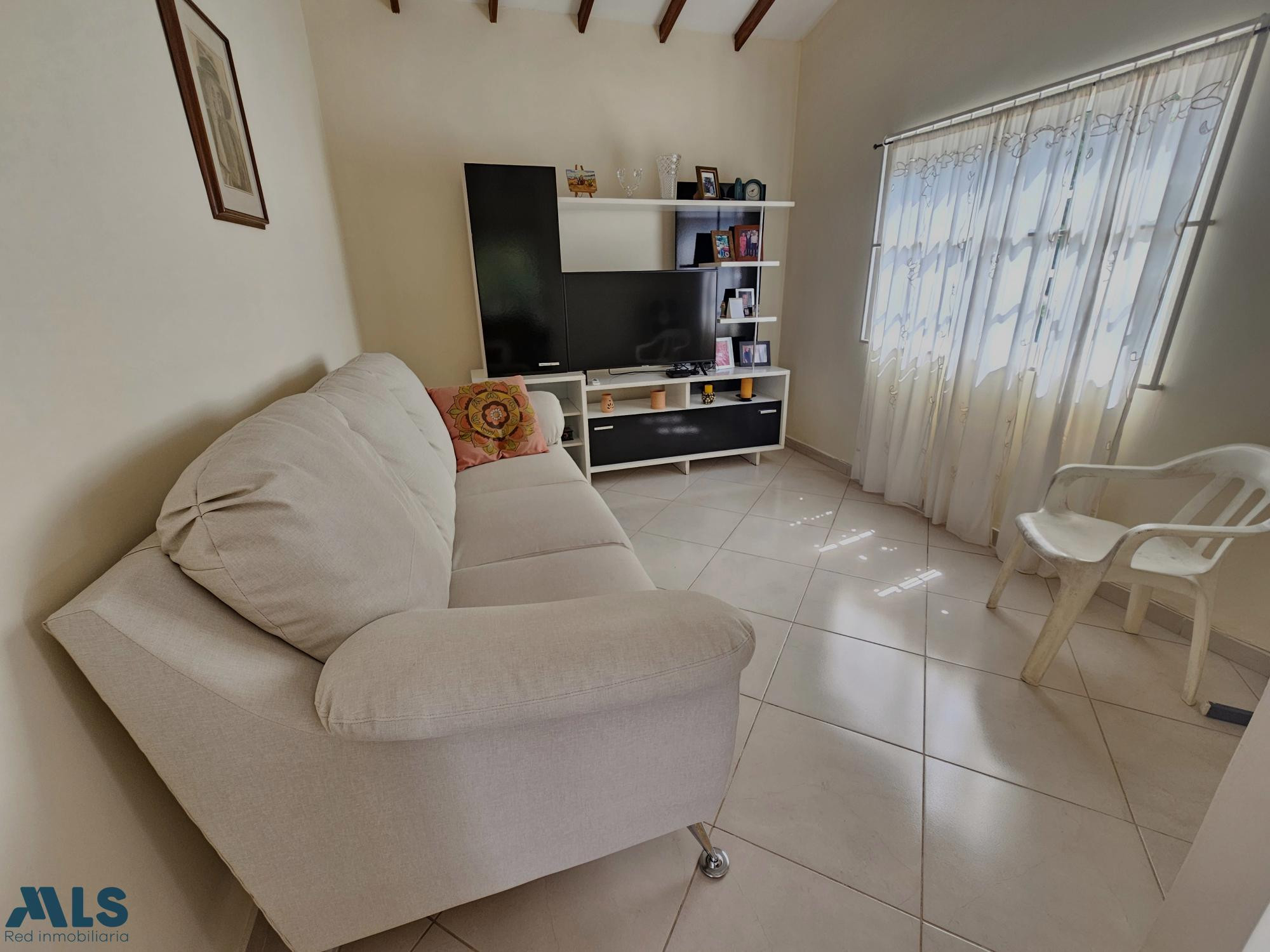 Casa independiente sector campestre envigado - el salado