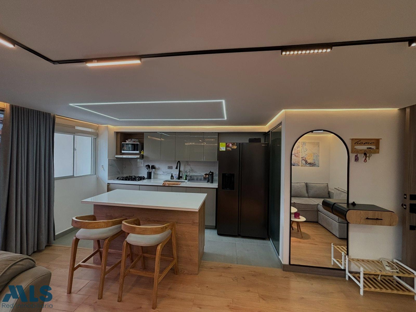 LUJOSO Y MODERNO medellin - calasanz parte alta