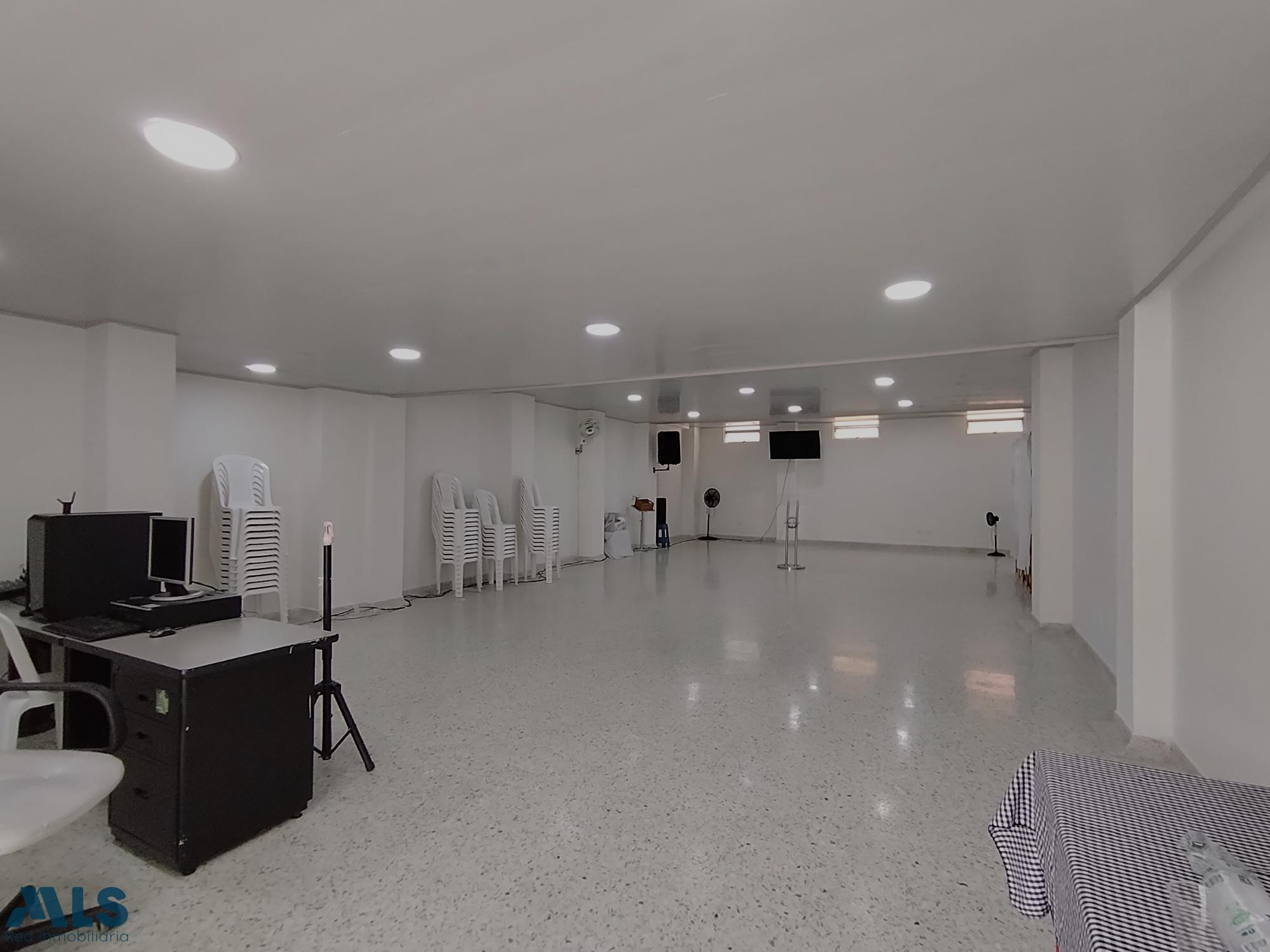 VENTA DE LOCAL COMERCIAL BUENOS AIRES LA ASOMADERA medellin - buenos aires