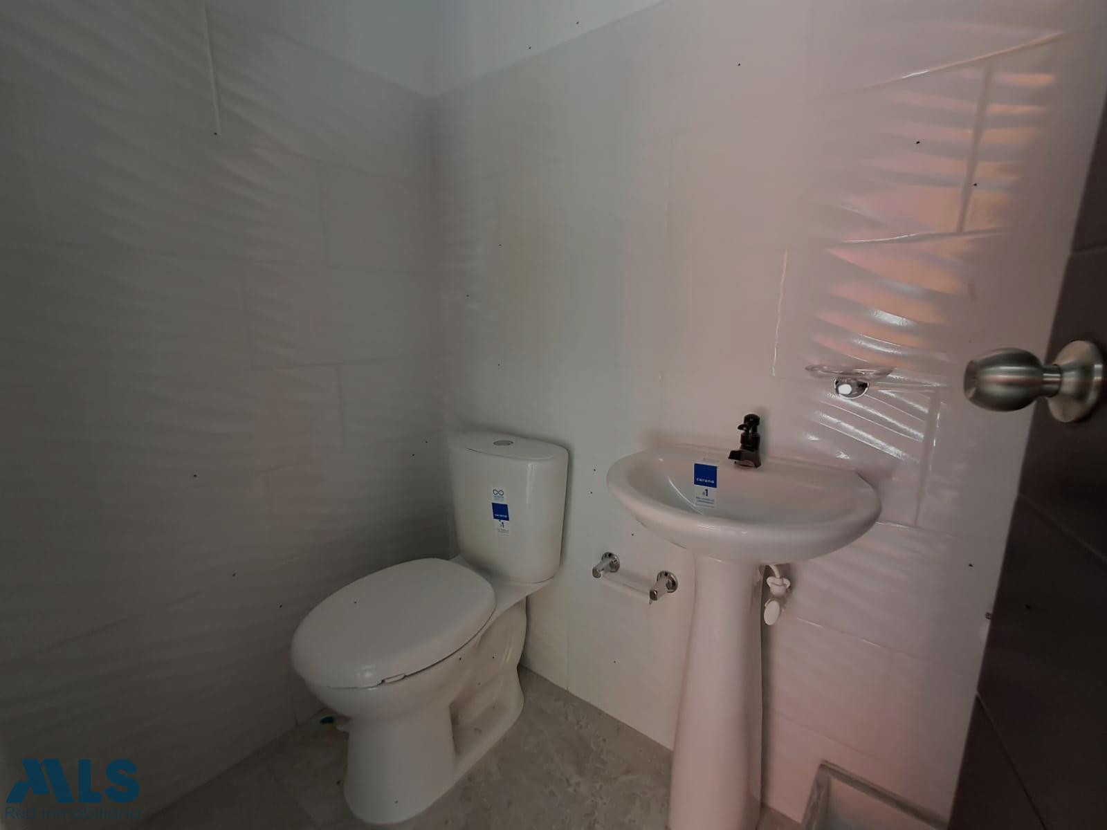 venta de local sector los laureles en los colores medellin - los colores