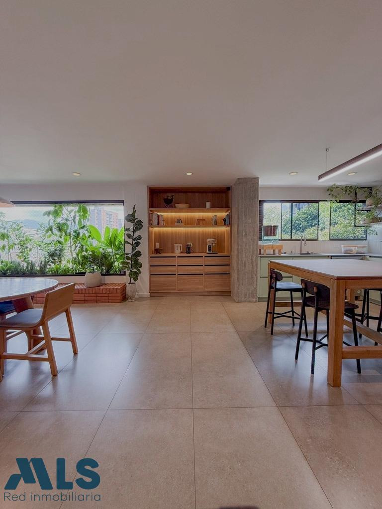 Apartamento totalmente remodelado en sector de el Tesoro medellin - el tesoro