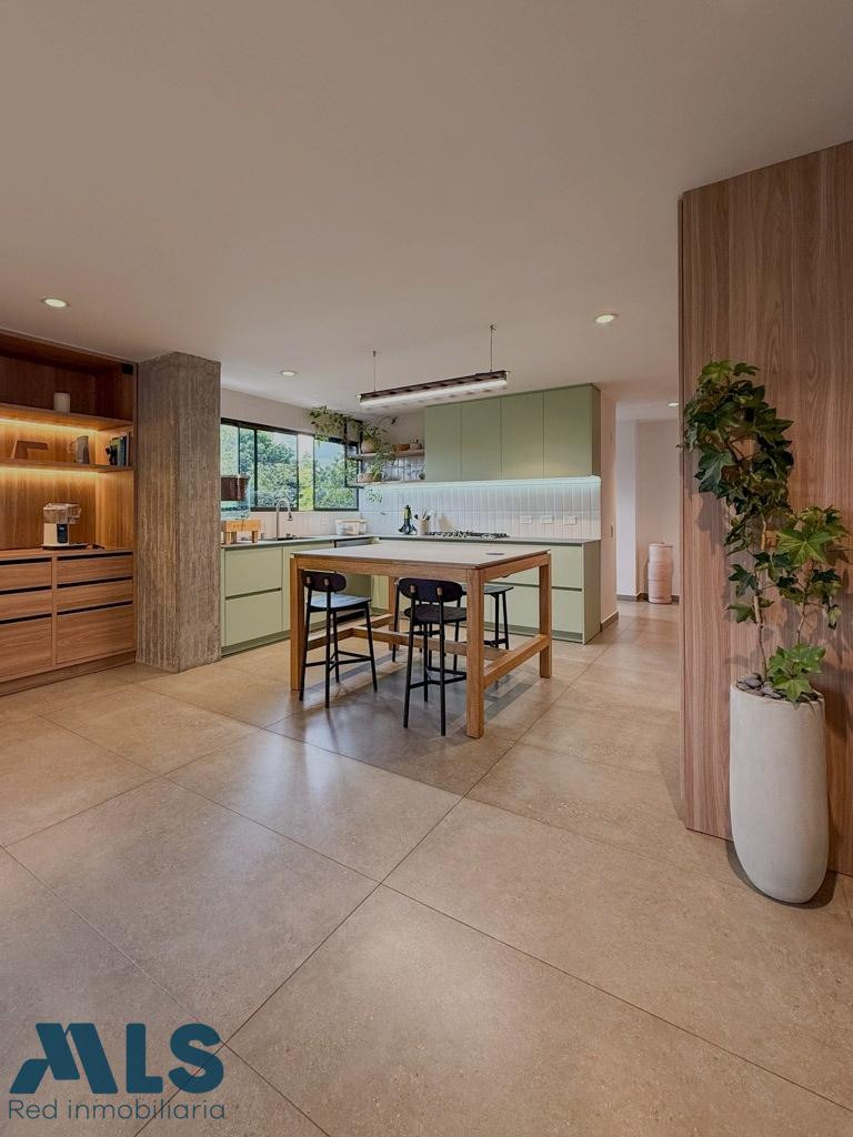 Apartamento totalmente remodelado en sector de el Tesoro medellin - el tesoro