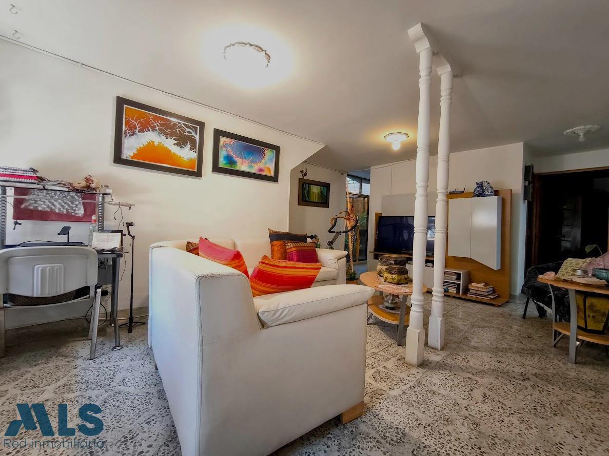 CASA EN PRIMER PISO CALASANZ PARTE BAJA medellin - calasanz