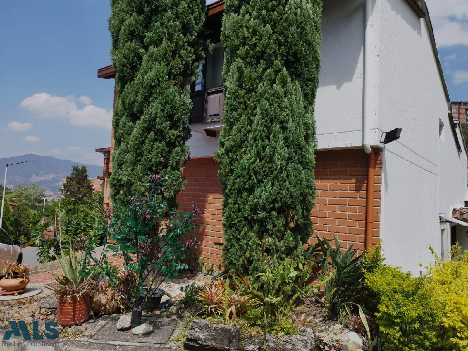 Casa en Venta en Envigado, sector Loma del Escobero envigado - loma del escobero