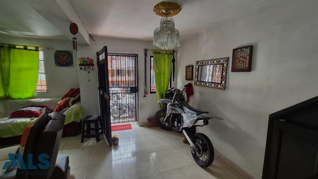 venta de casa en castilla de 128 metros primer piso medellin - castilla