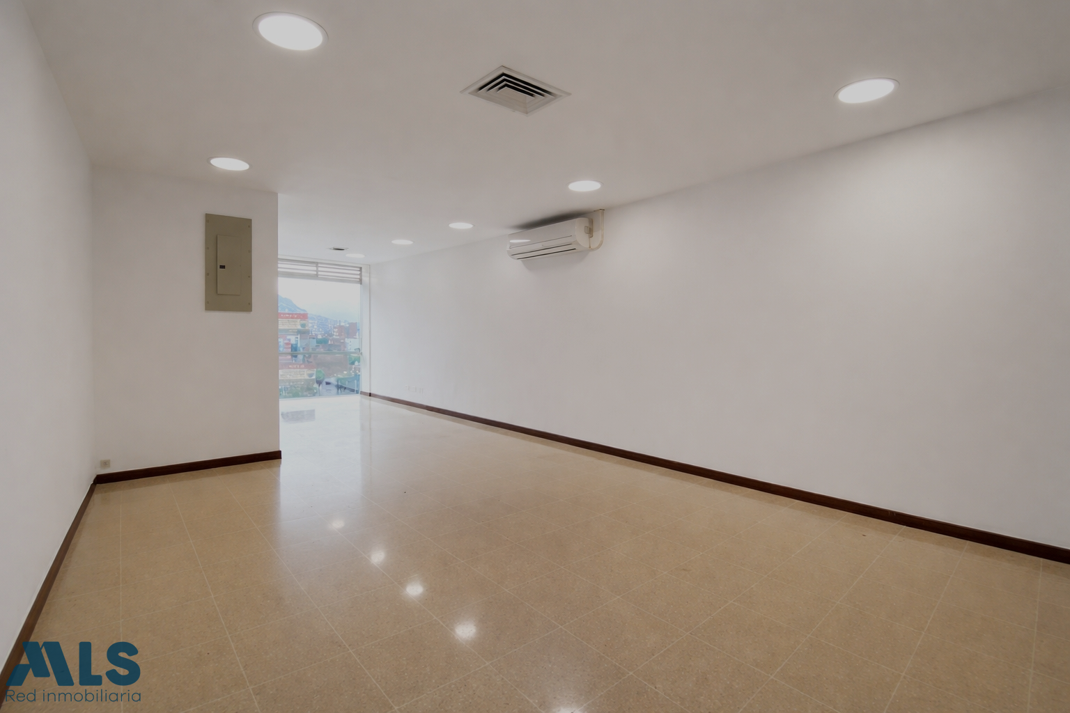 Oficina con excelente ubicación medellin - laureles