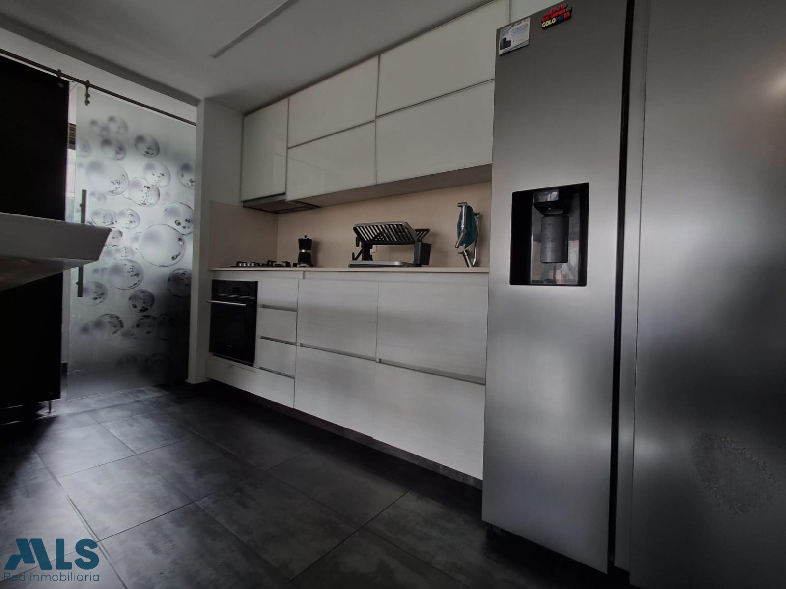 Amplio y cómodo apartamento en Castropol Poblado. medellin - castropol