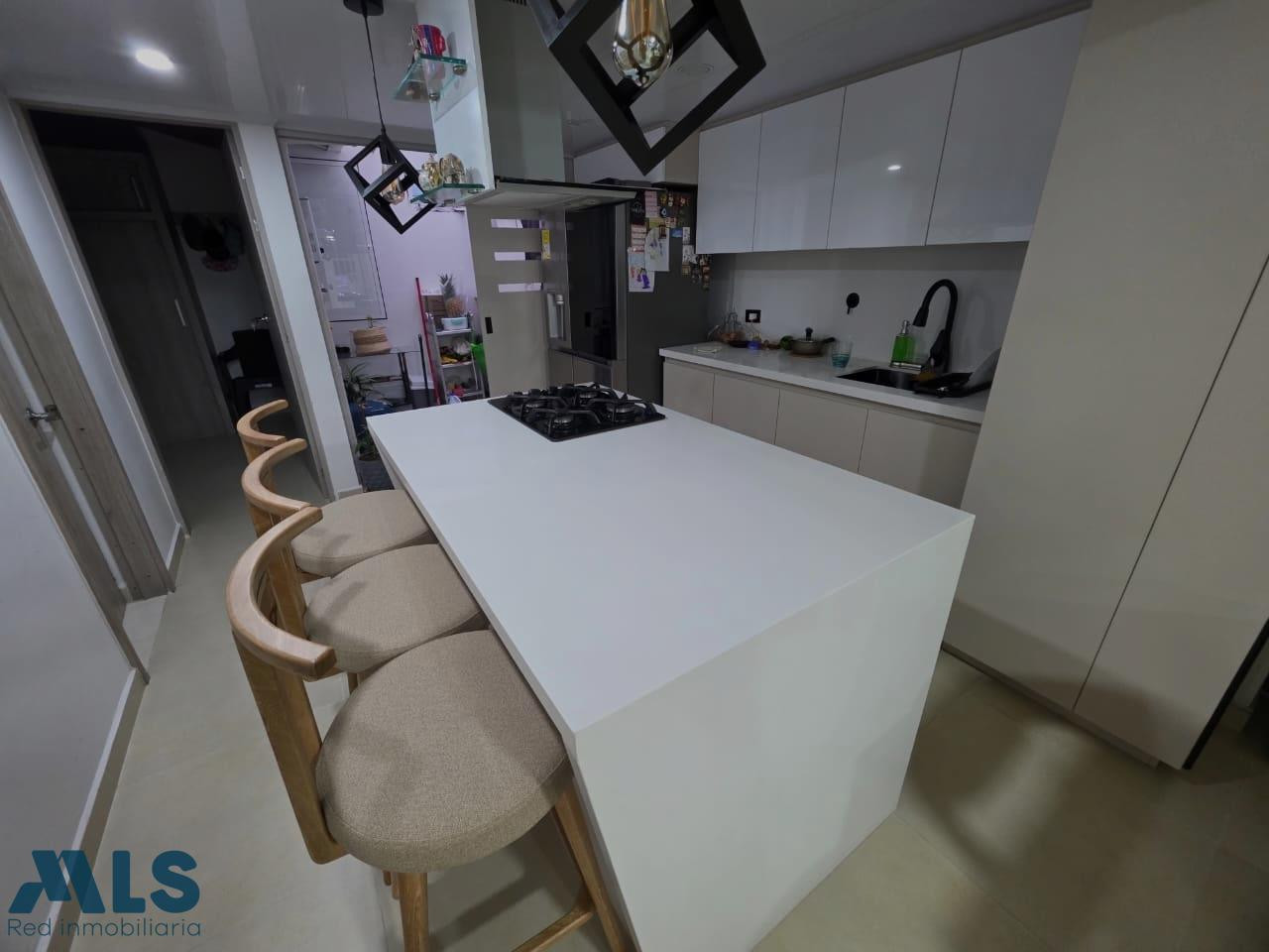 Se vende casa en primer piso en Sabaneta, sector Asdesillas. sabaneta - alto de las flores