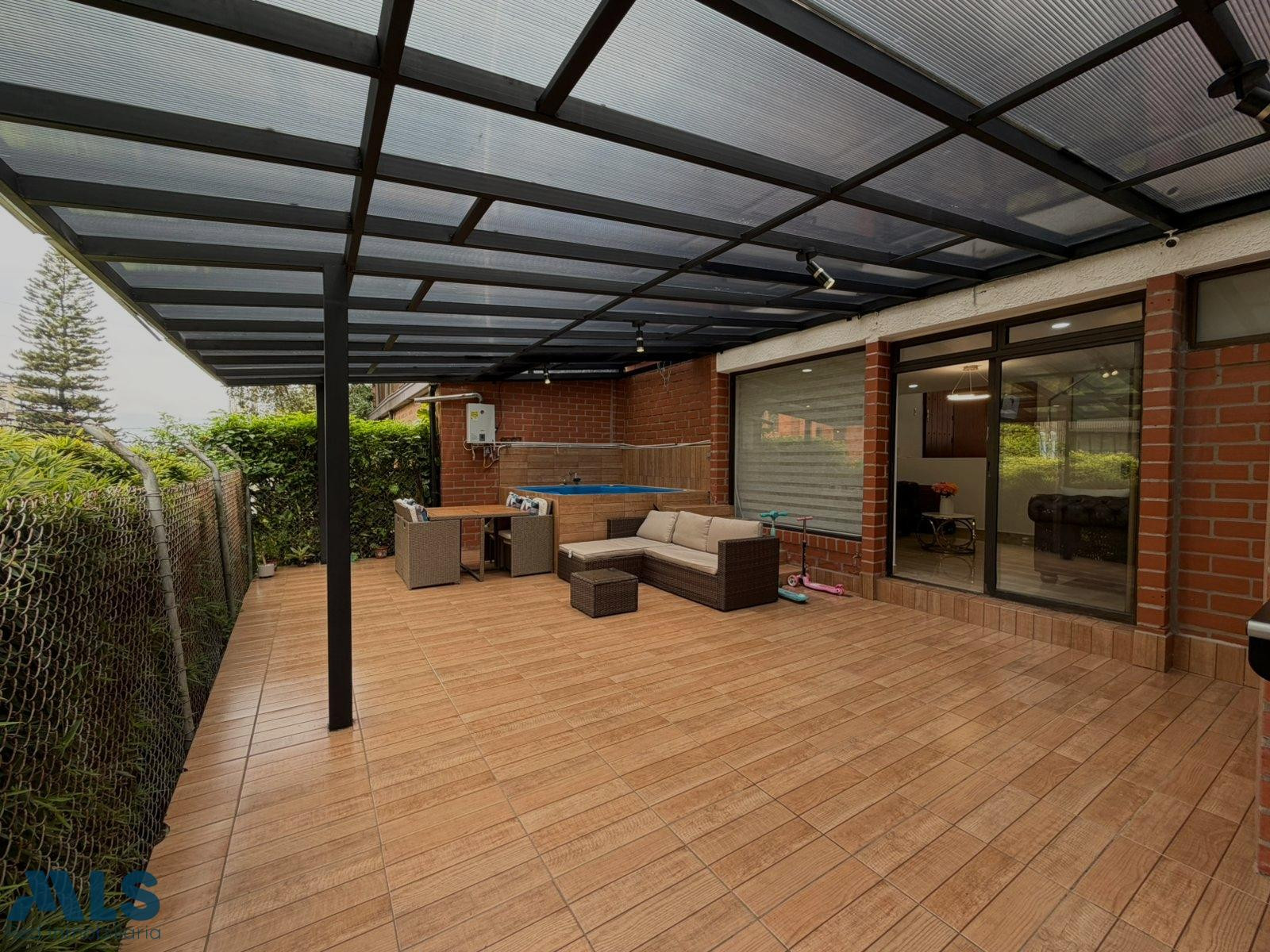 Casa remodelada en excelente ubicación medellin - el tesoro