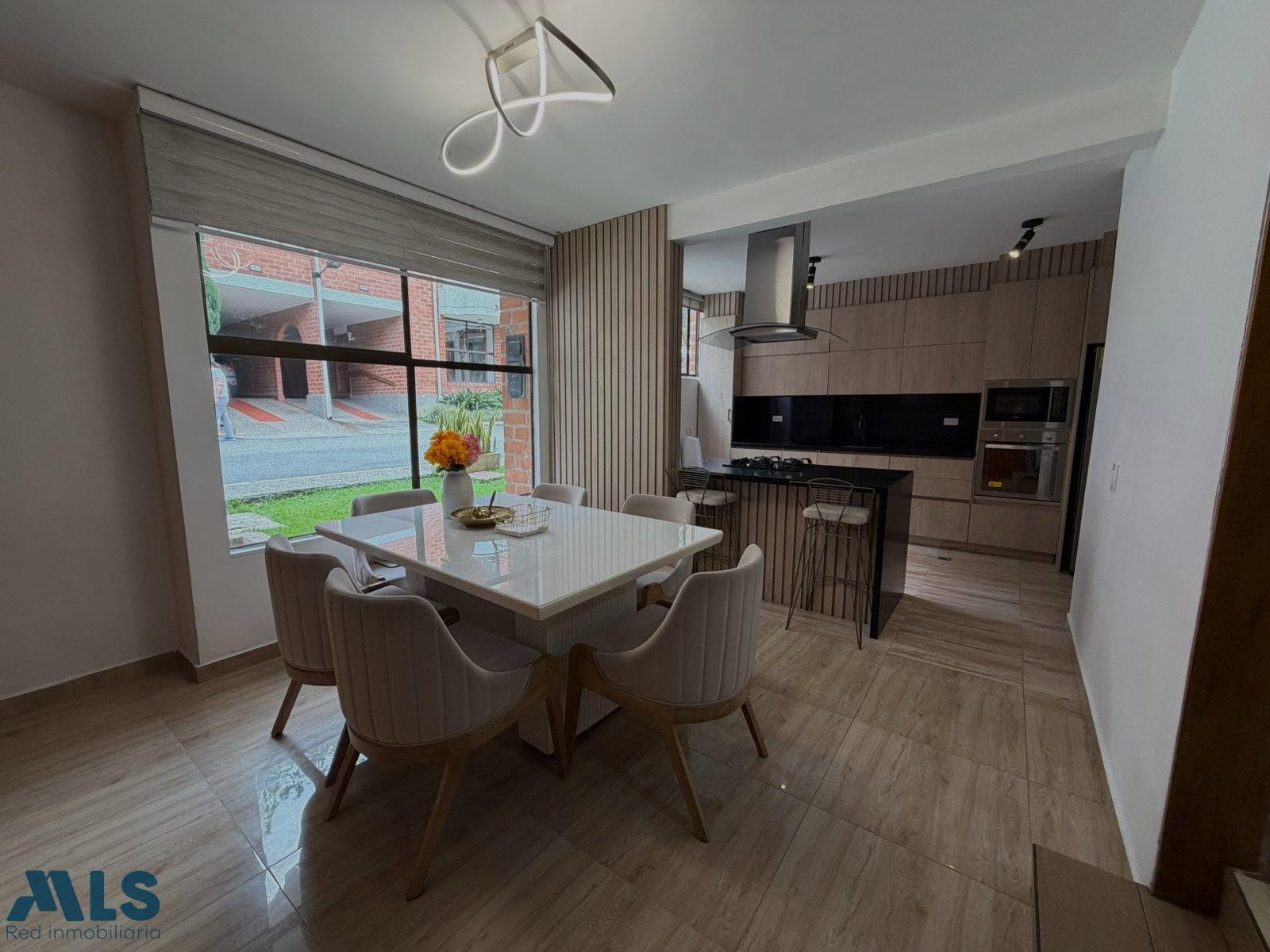 Casa remodelada en excelente ubicación medellin - el tesoro