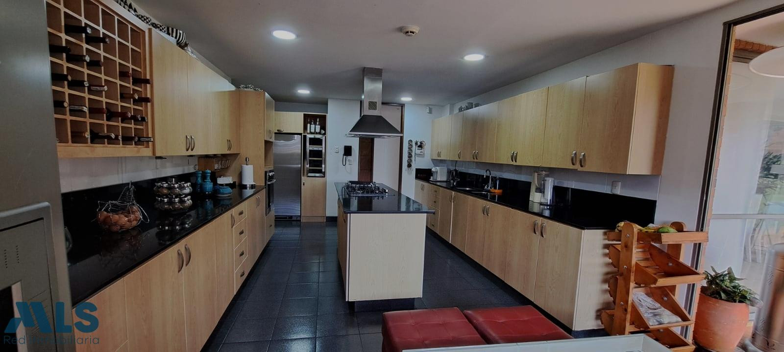 EXCLUSIVA CASA COLA DEL ZORRO medellin - loma cola del zorro