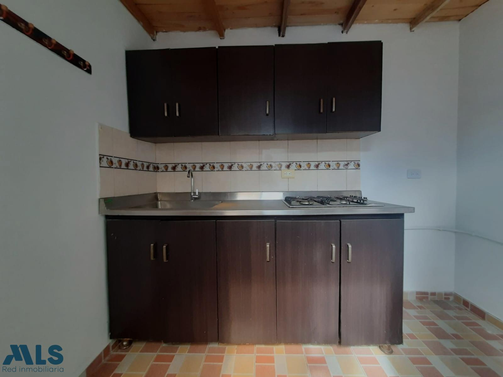 apto en buen precio para negociar medellin - aranjuez